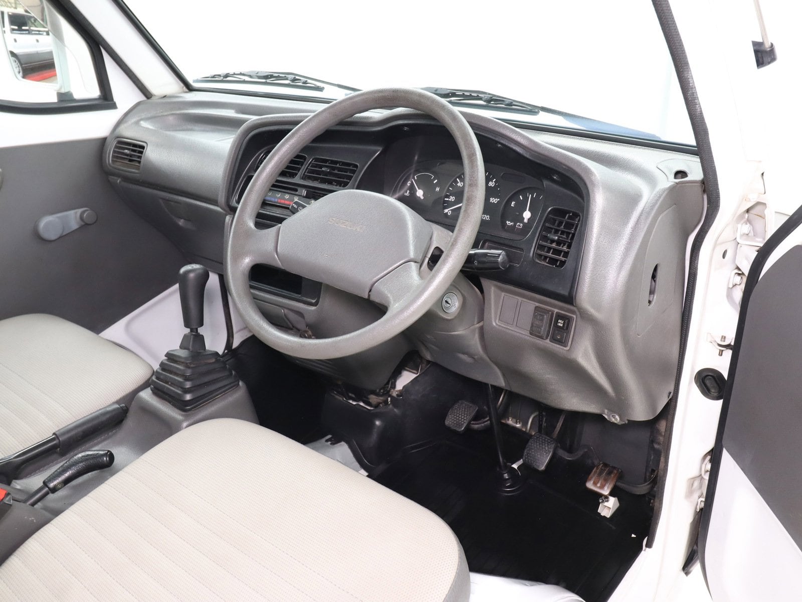 1997 Suzuki Carry 12