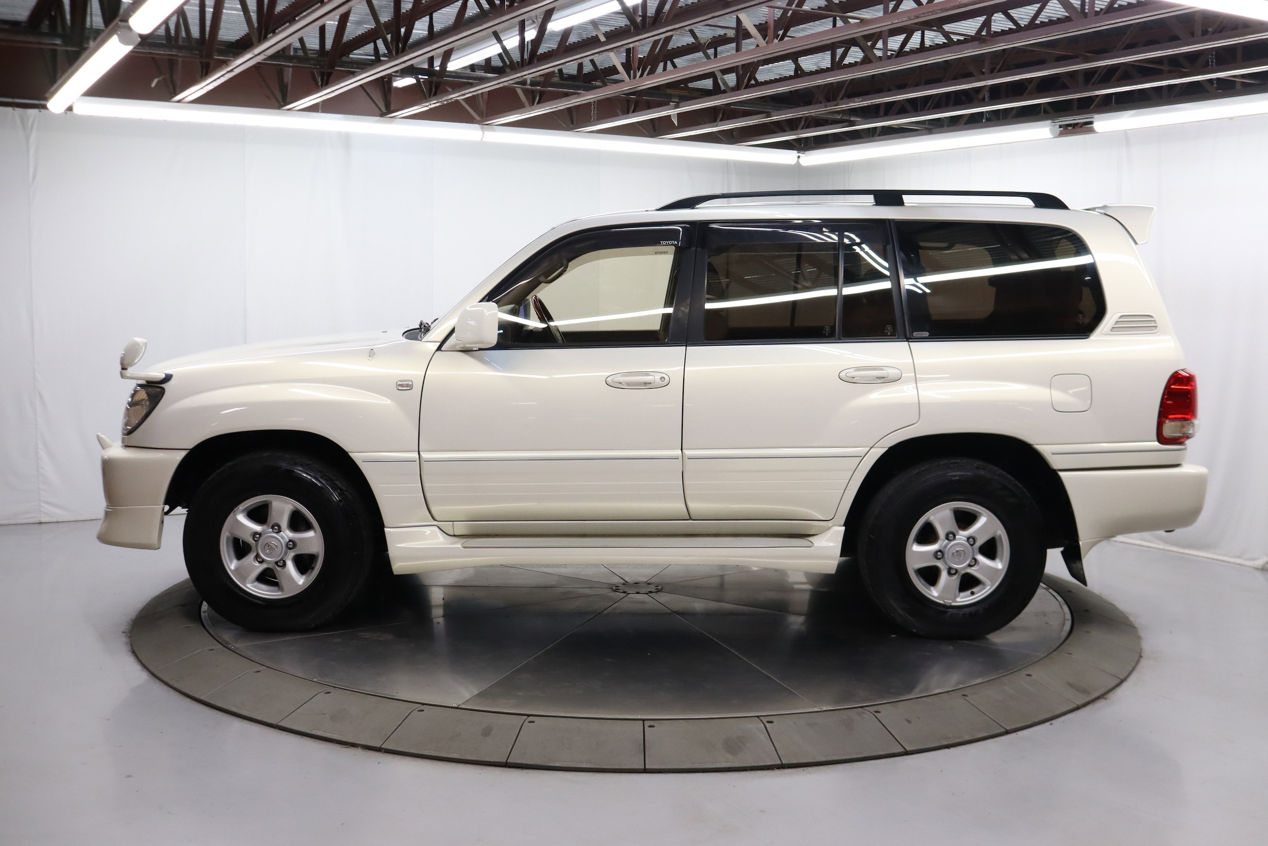 2000 Toyota Land Cruiser 6