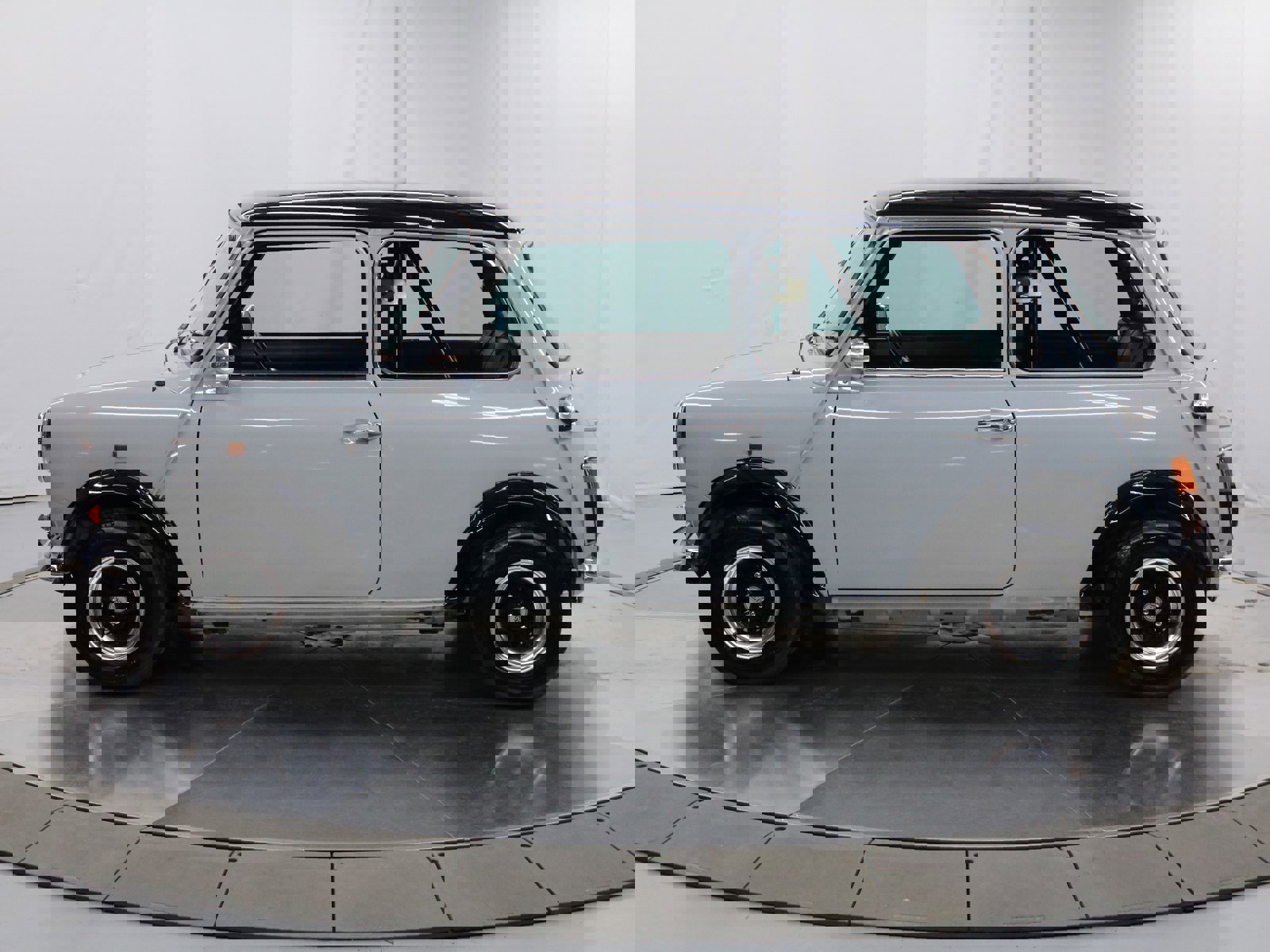 1990 Rover Mini 4