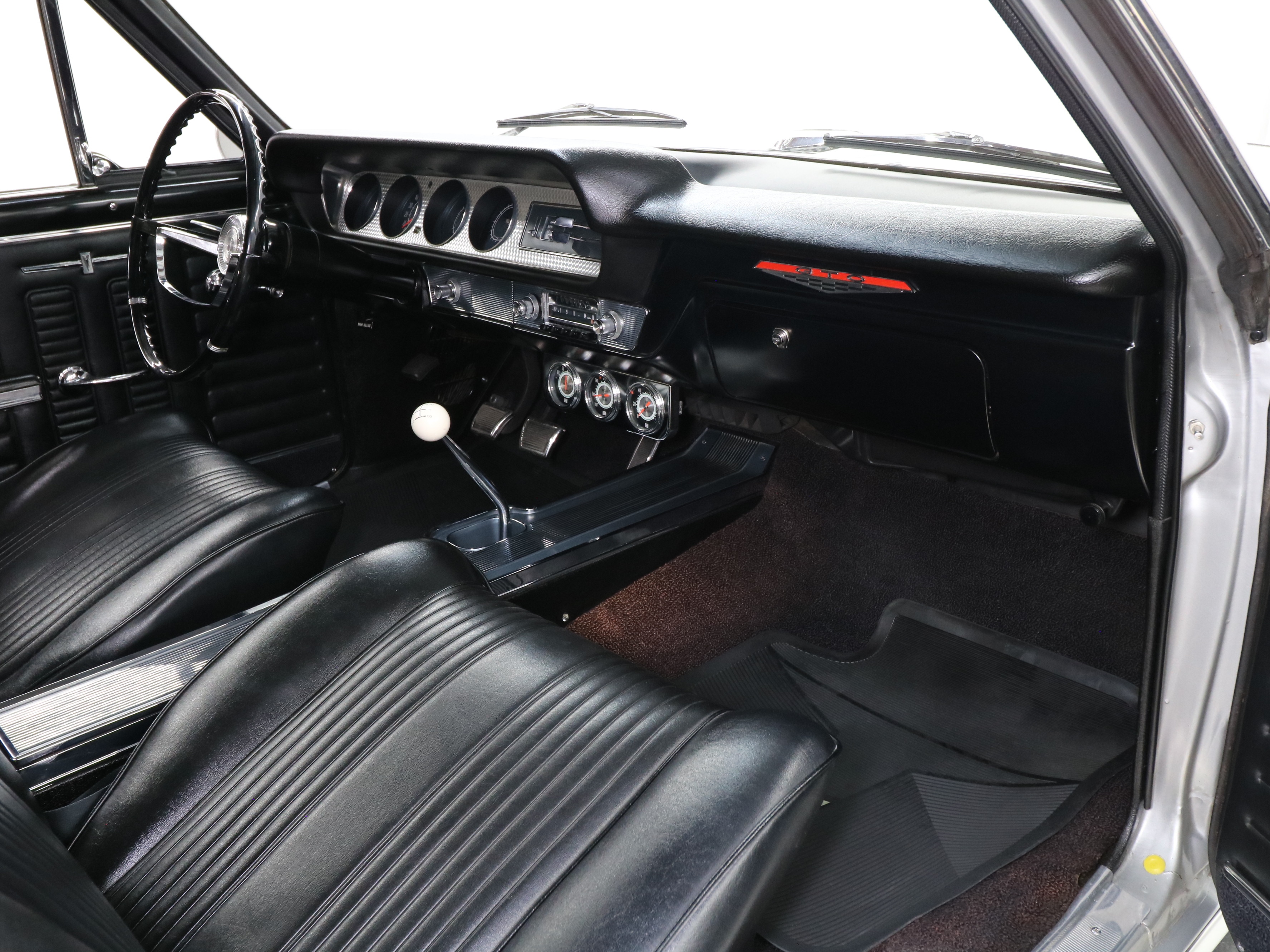1964 Pontiac GTO 14