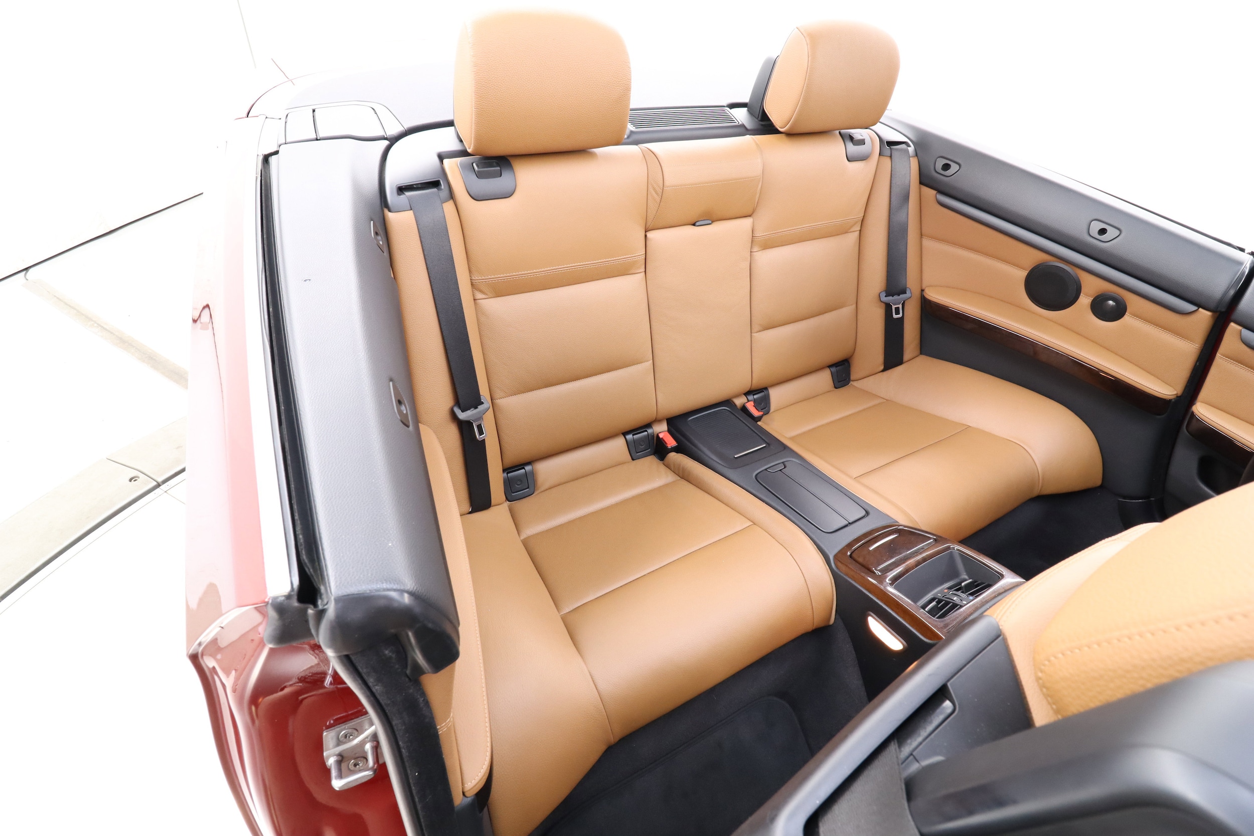 2011 BMW 3 Series 27