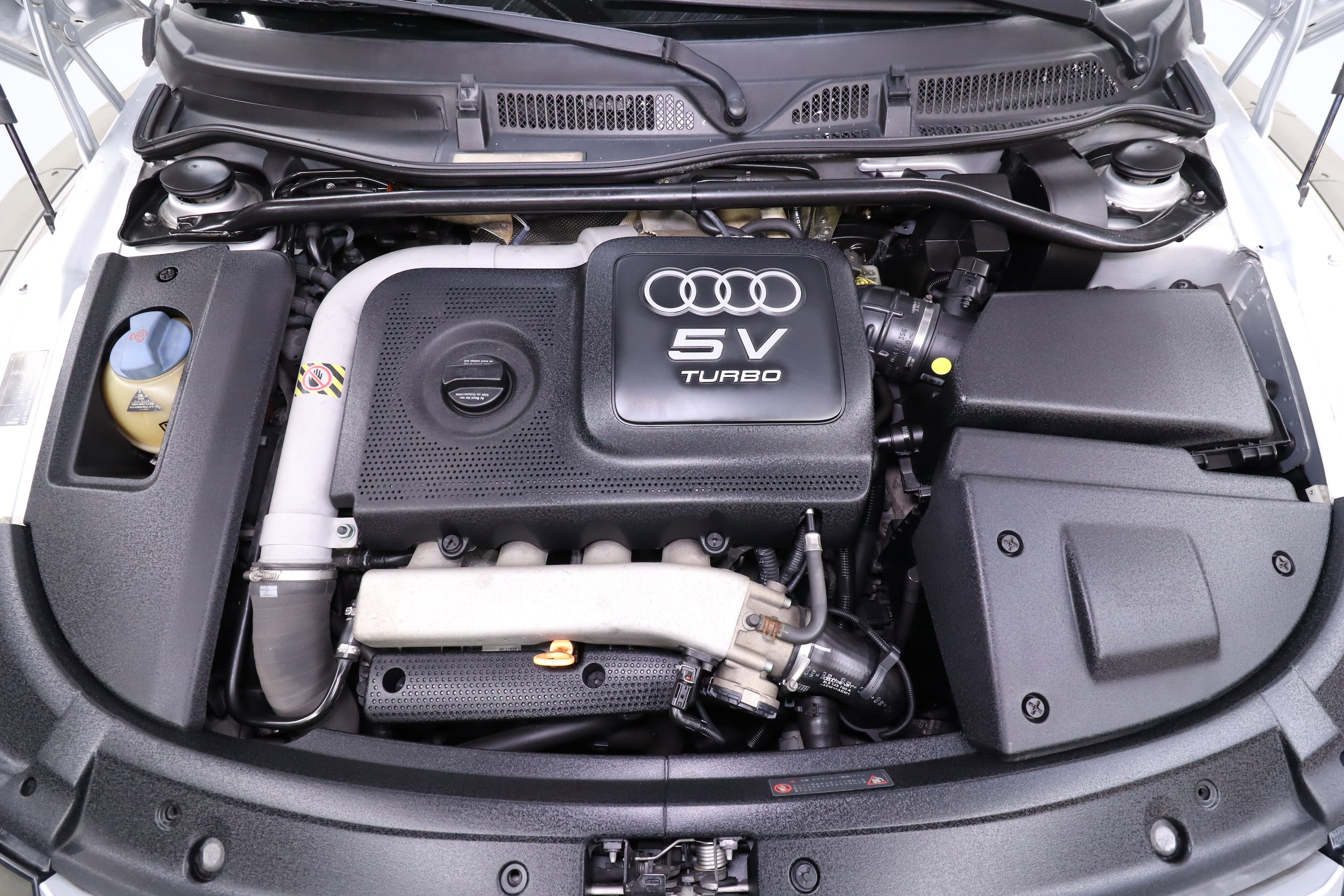 2000 Audi TT 26