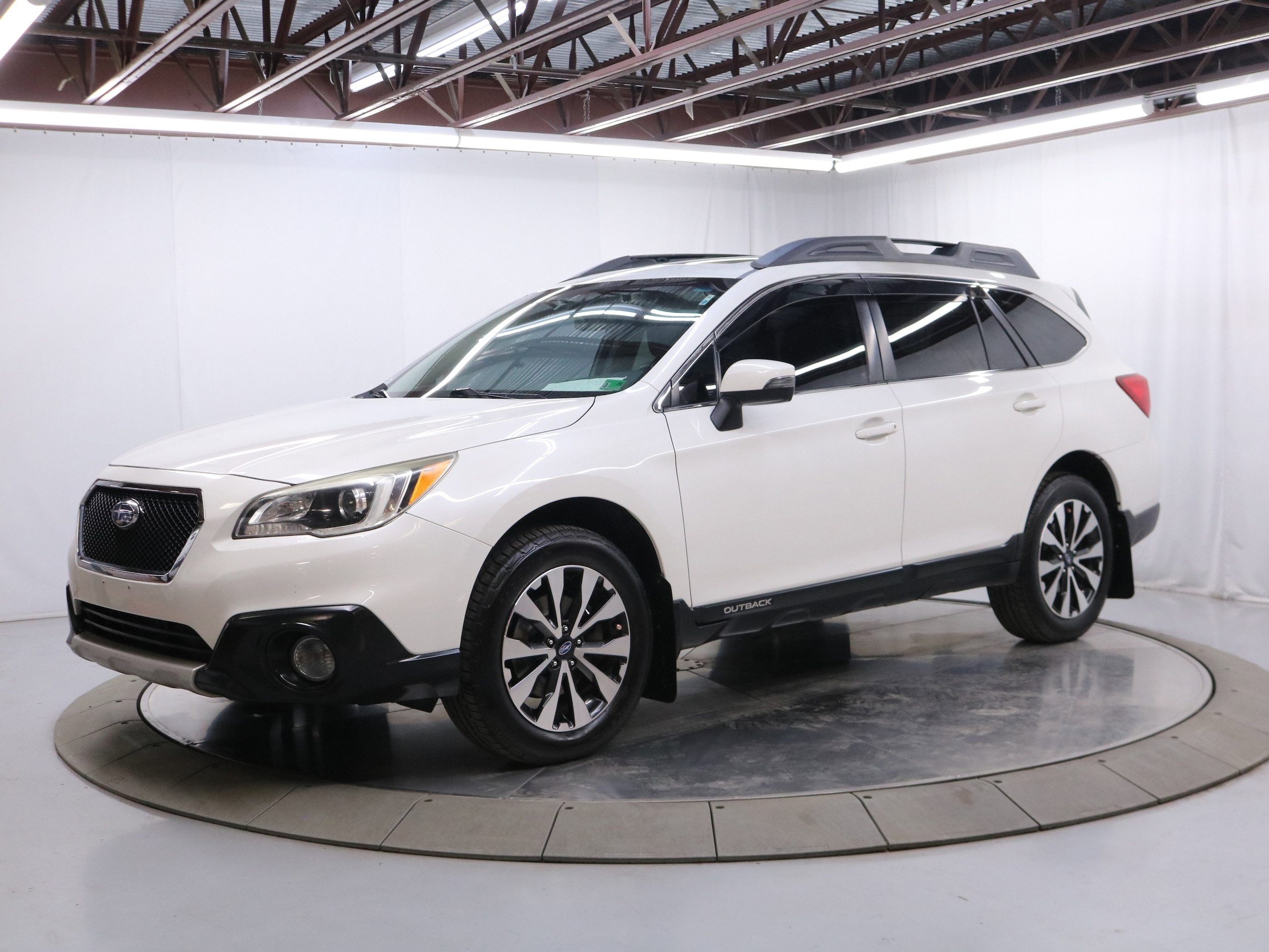 2016 Subaru Outback 2