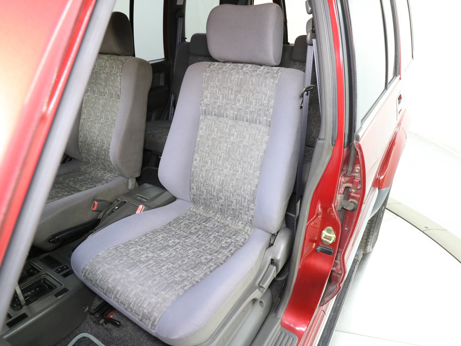 1998 Isuzu Bighorn 21