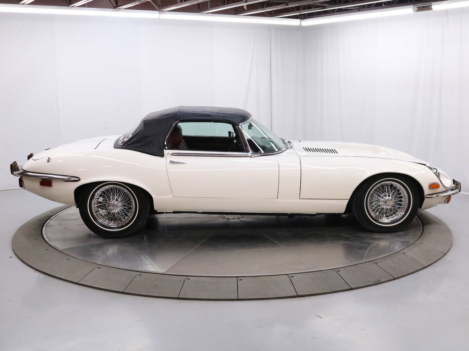 1974 Jaguar E Type 86