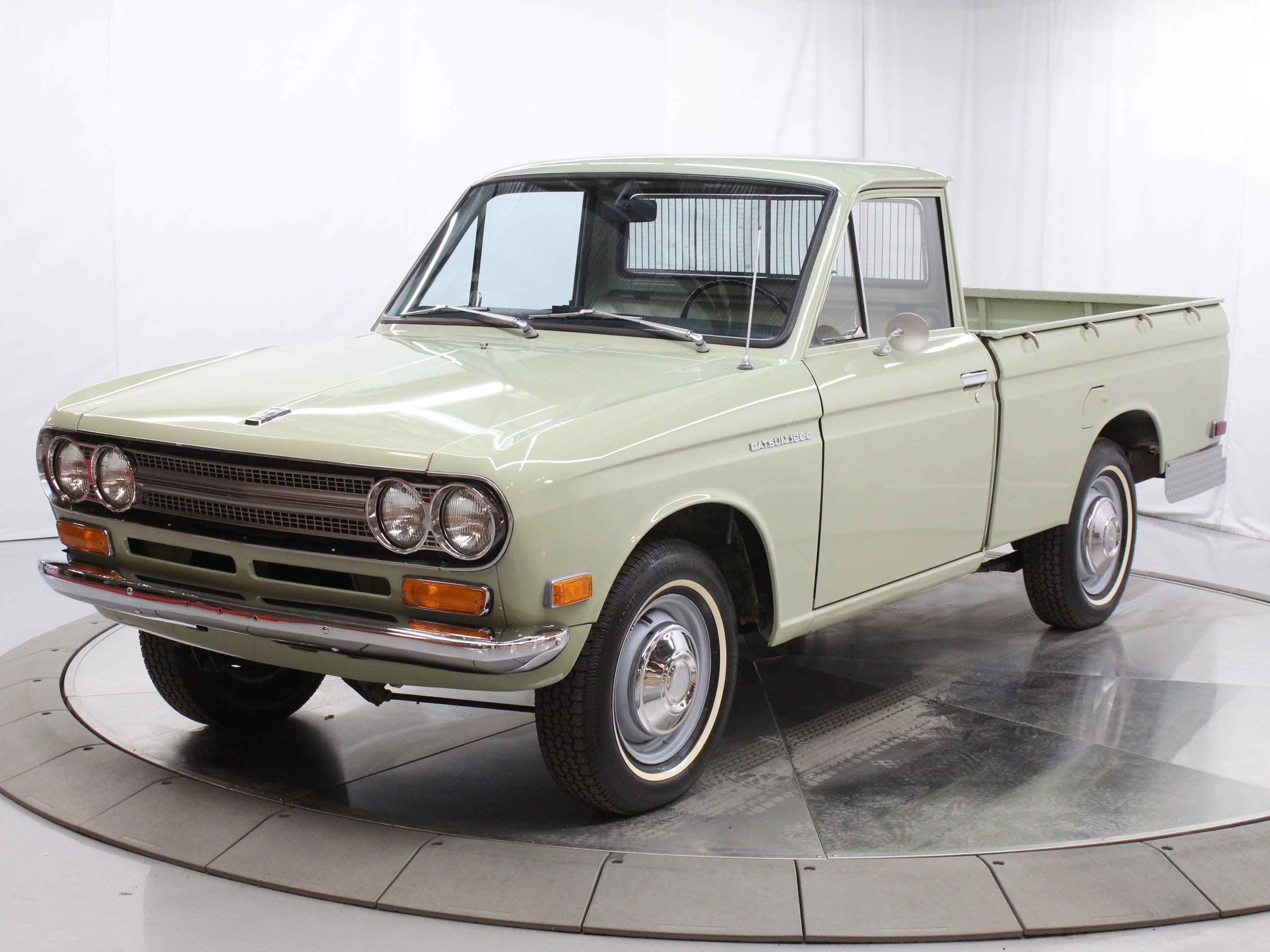 1971 Datsun 1600 2