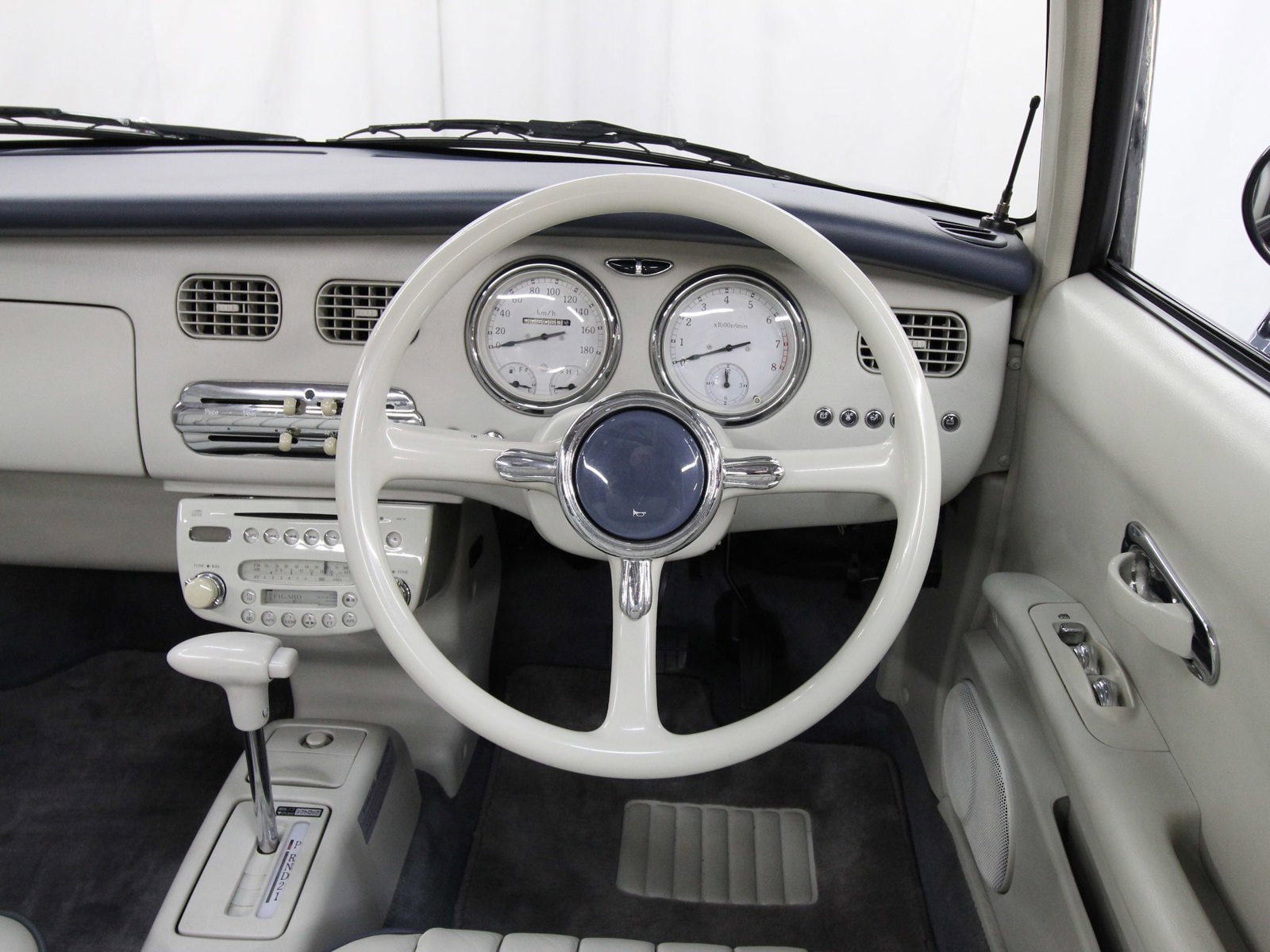 1991 Nissan Figaro 10