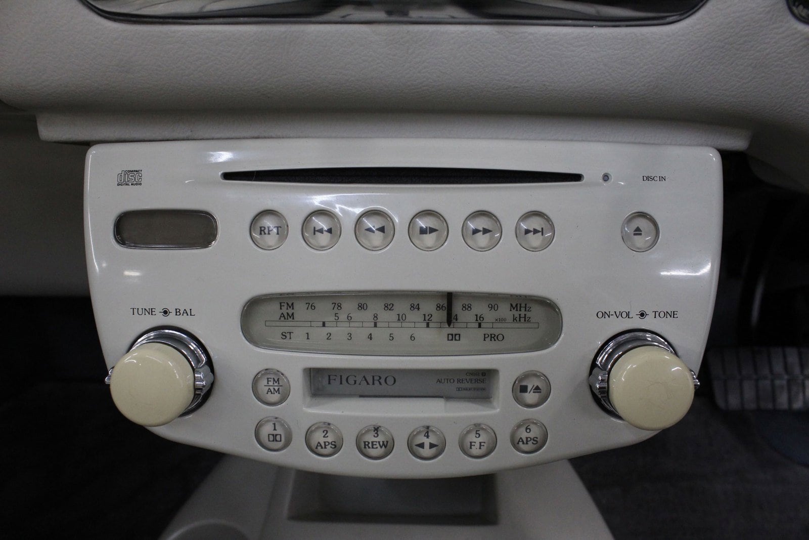 1991 Nissan Figaro 24