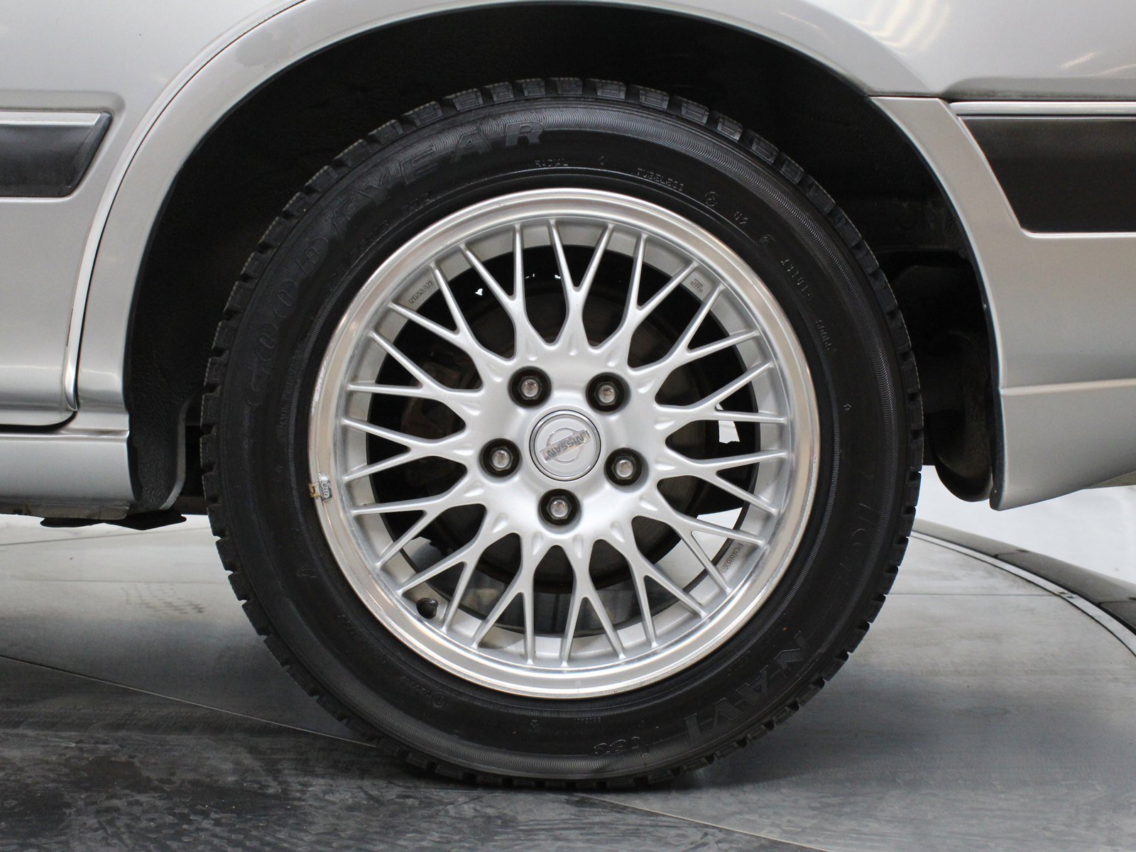 1997 Nissan Stagea 33
