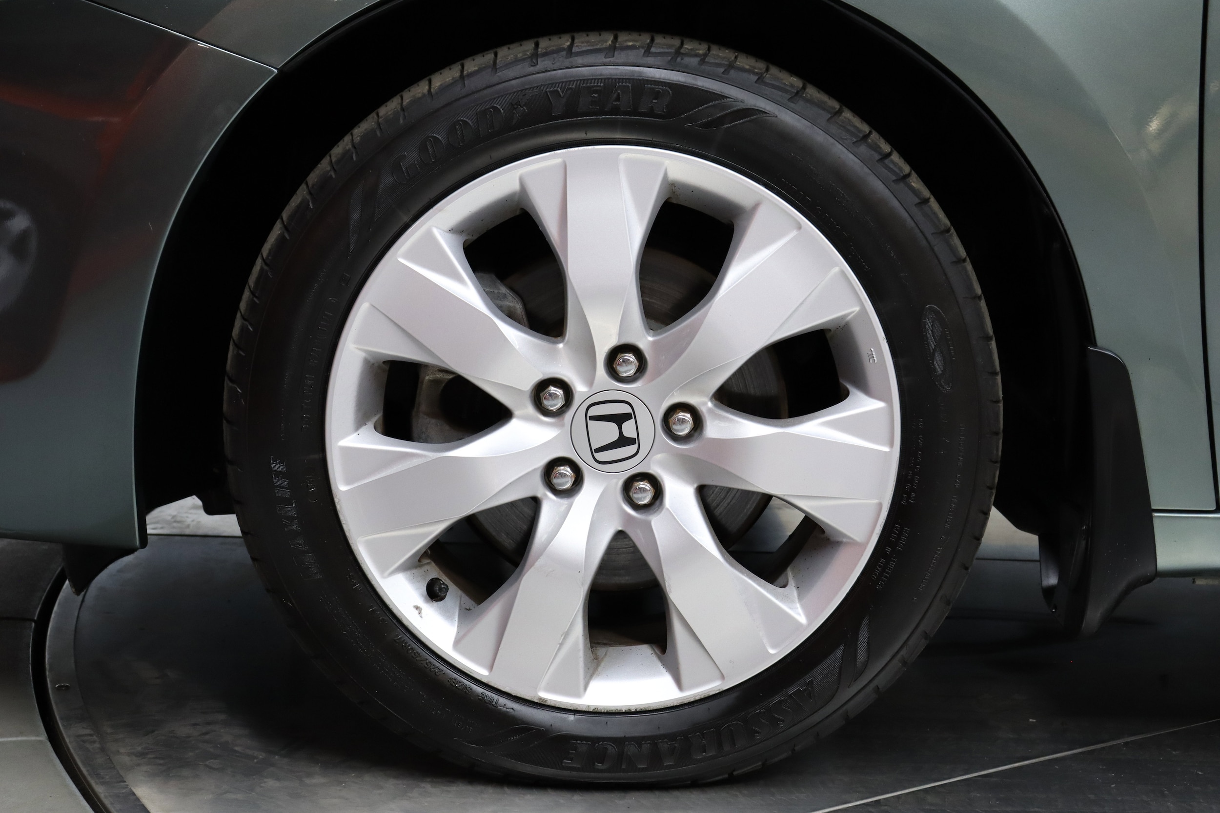 2009 Honda Accord Sdn 30