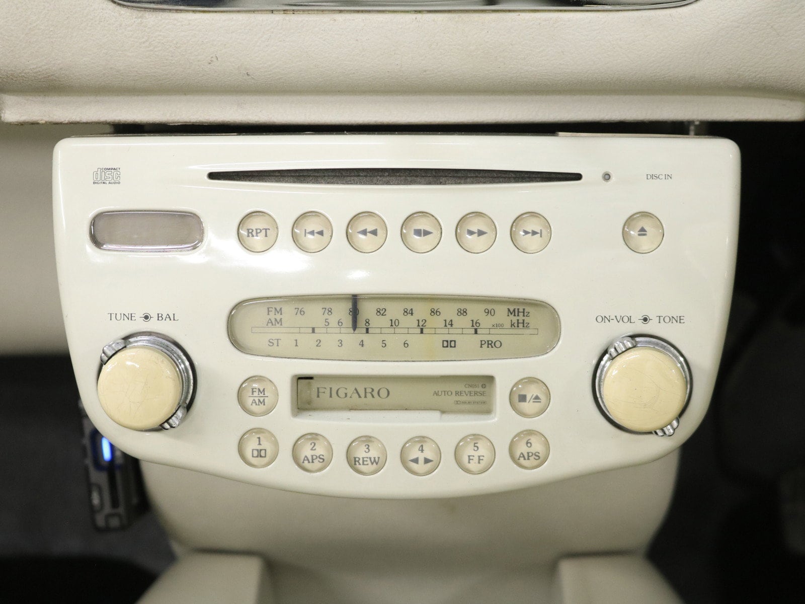 1991 Nissan Figaro 16