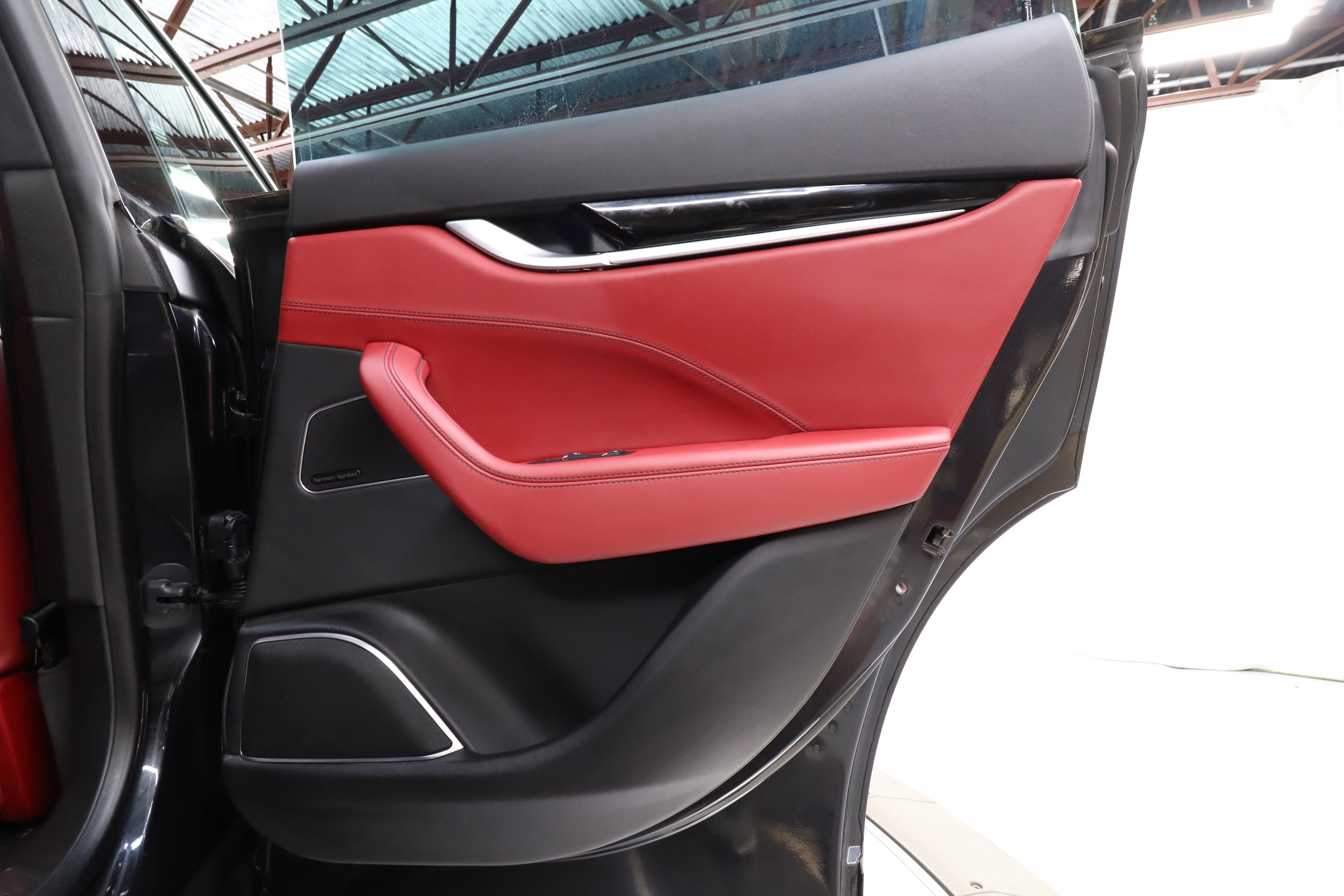 2018 Maserati Levante 25