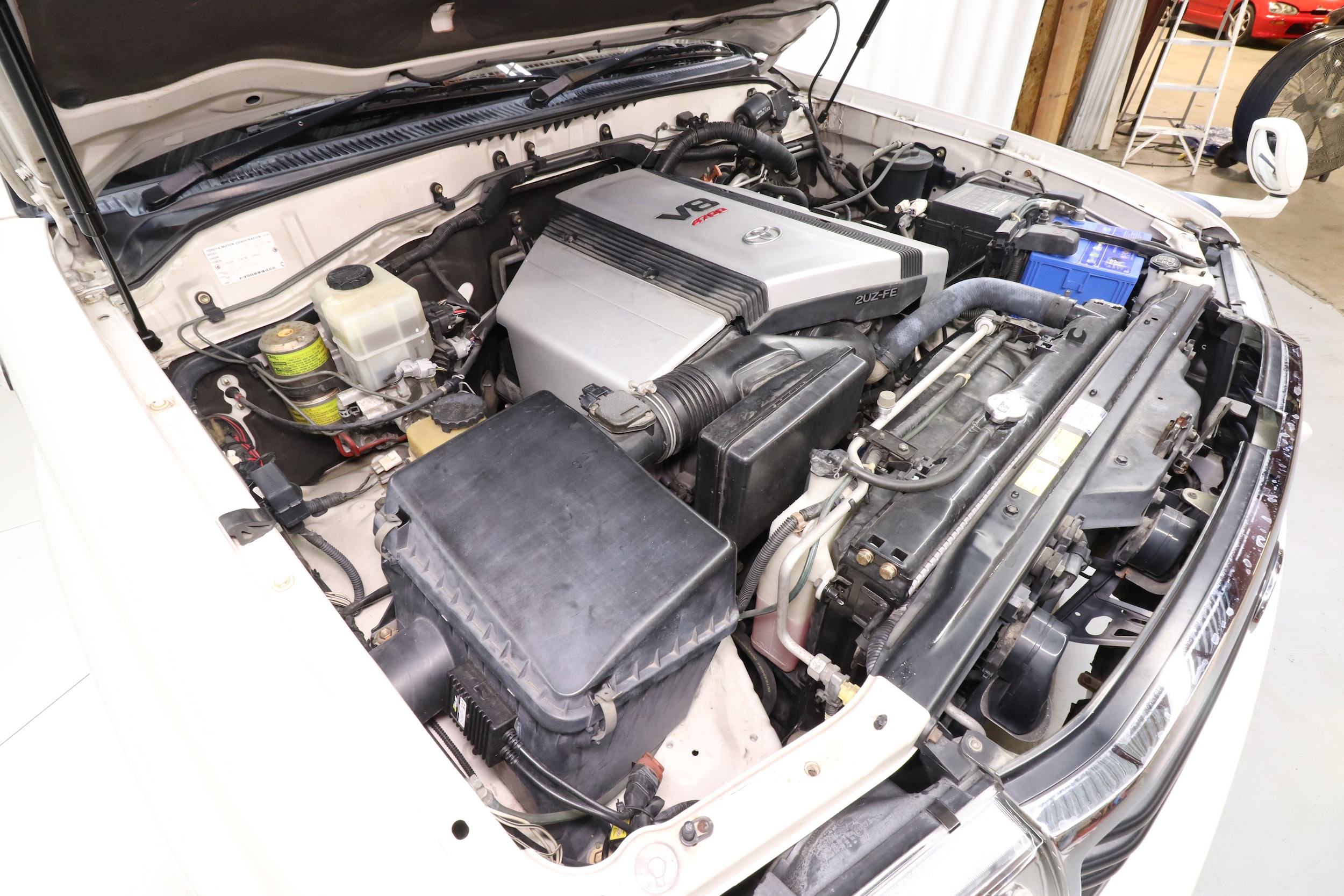 2000 Toyota Land Cruiser 27