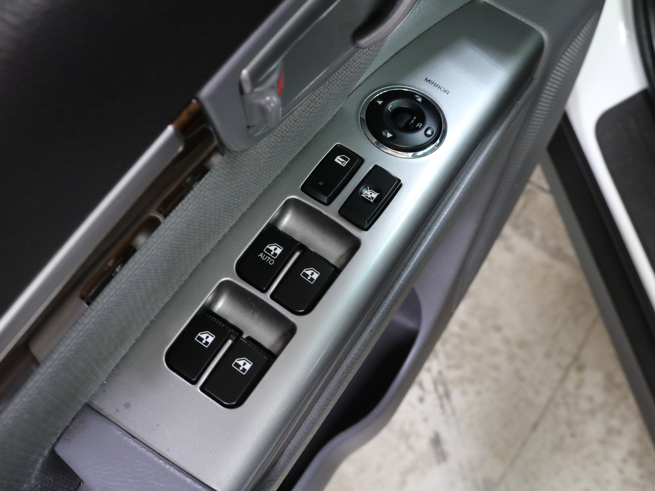 2012 Hyundai Santa Fe 25