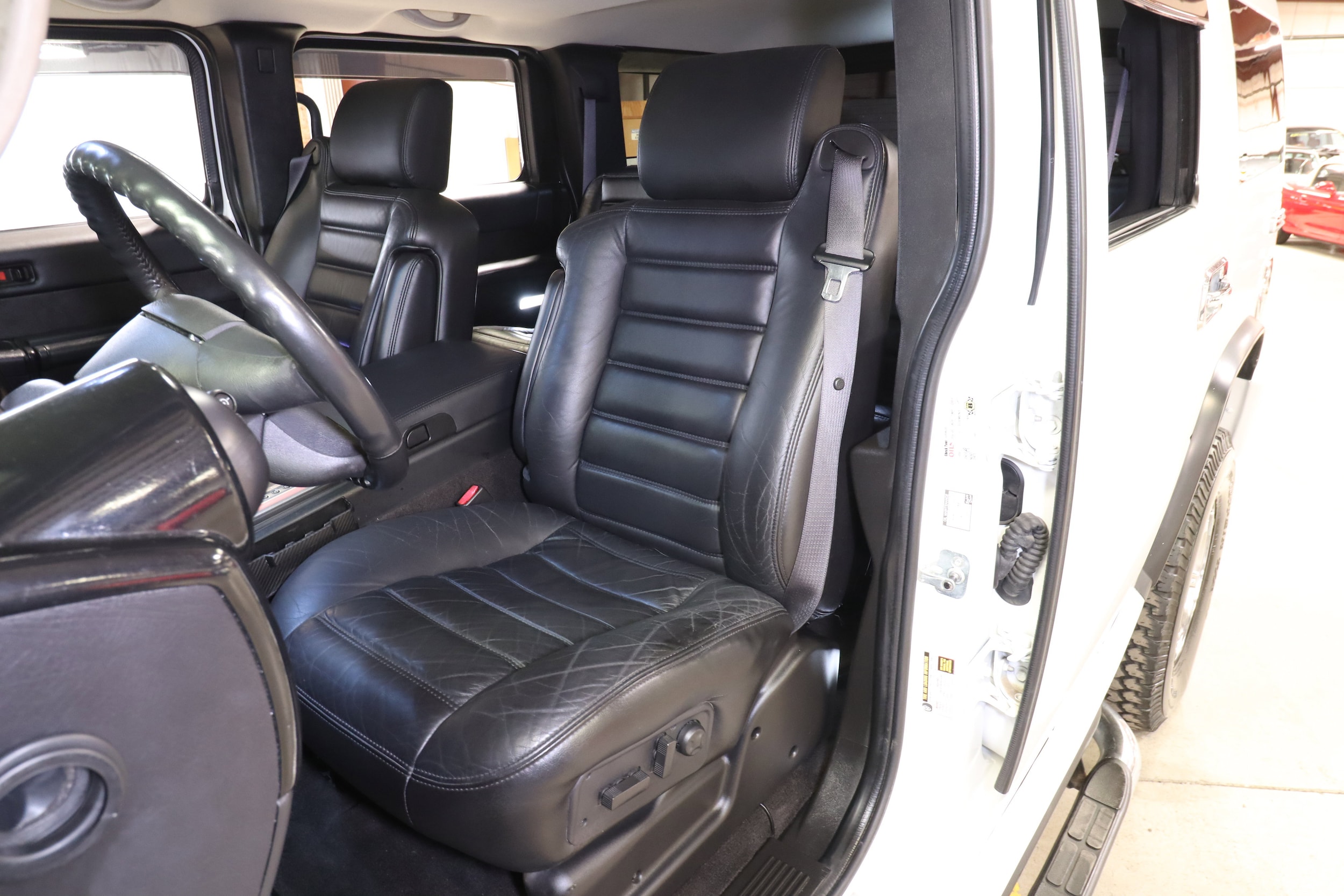 2005 HUMMER H2 18