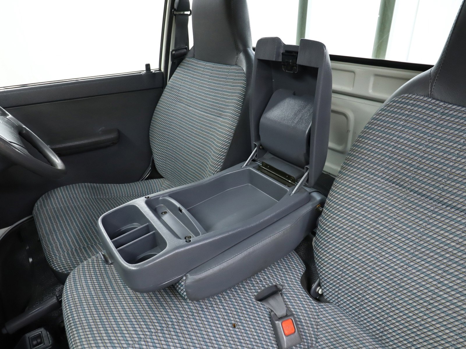1998 Toyota Liteace 19