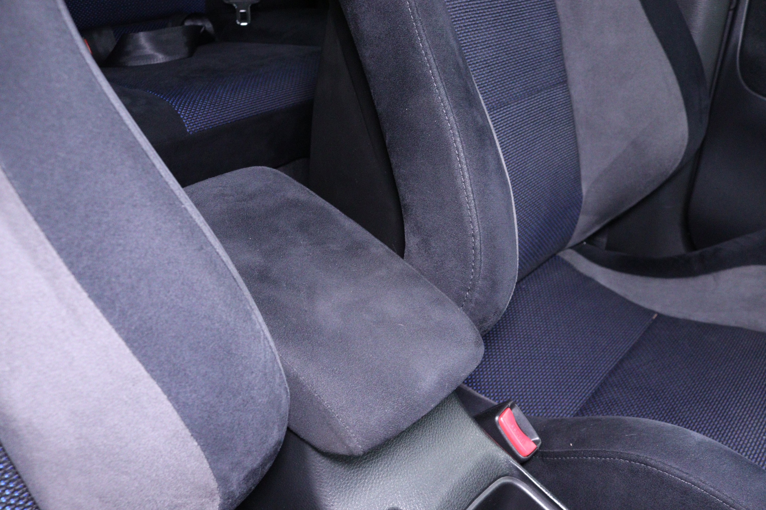 2001 Mitsubishi Lancer 61
