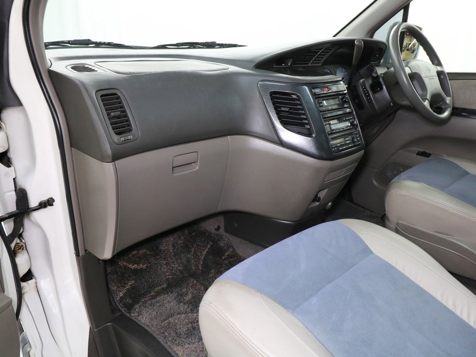 1998 Nissan Elgrand 13