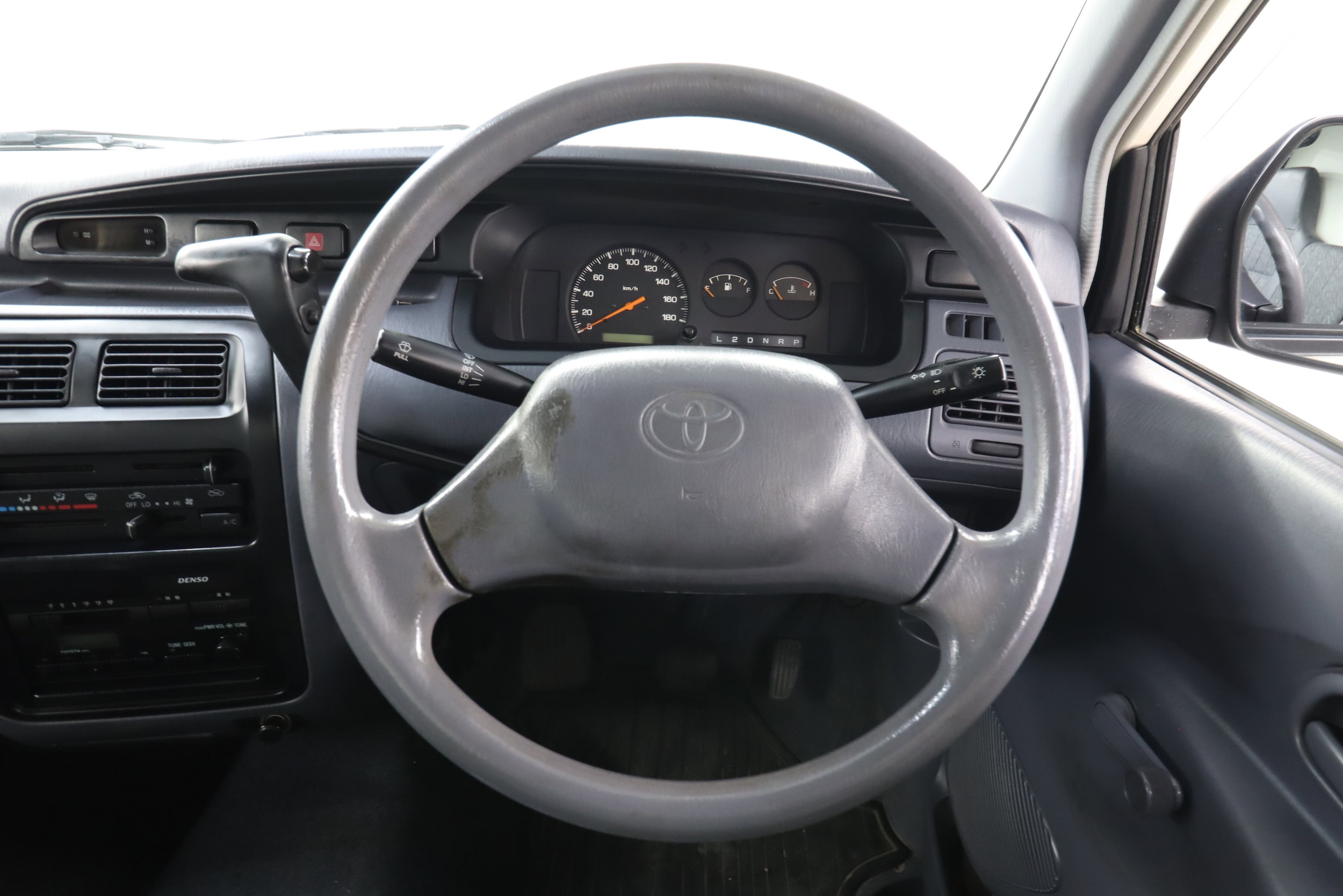 1998 Toyota Liteace 10