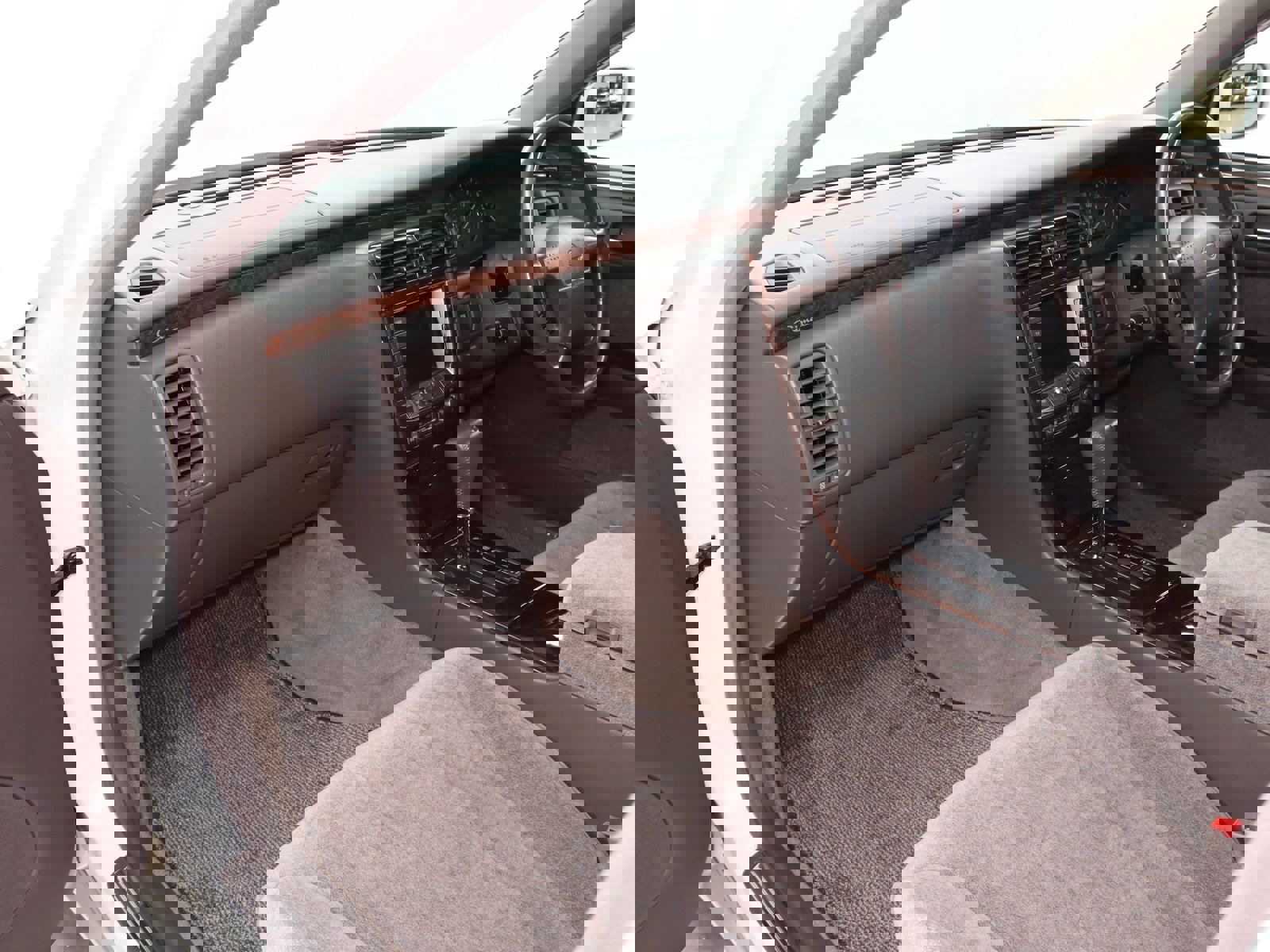 1998 Nissan Cima 14
