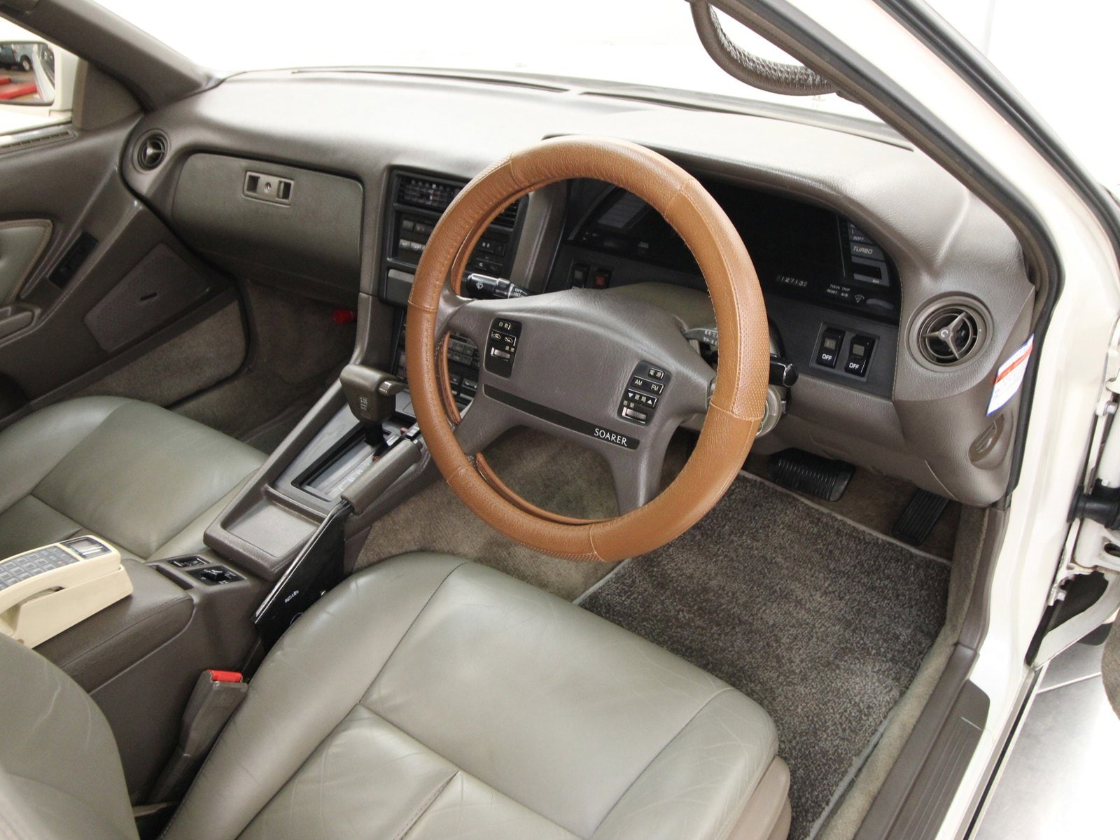 1989 Toyota Soarer 9