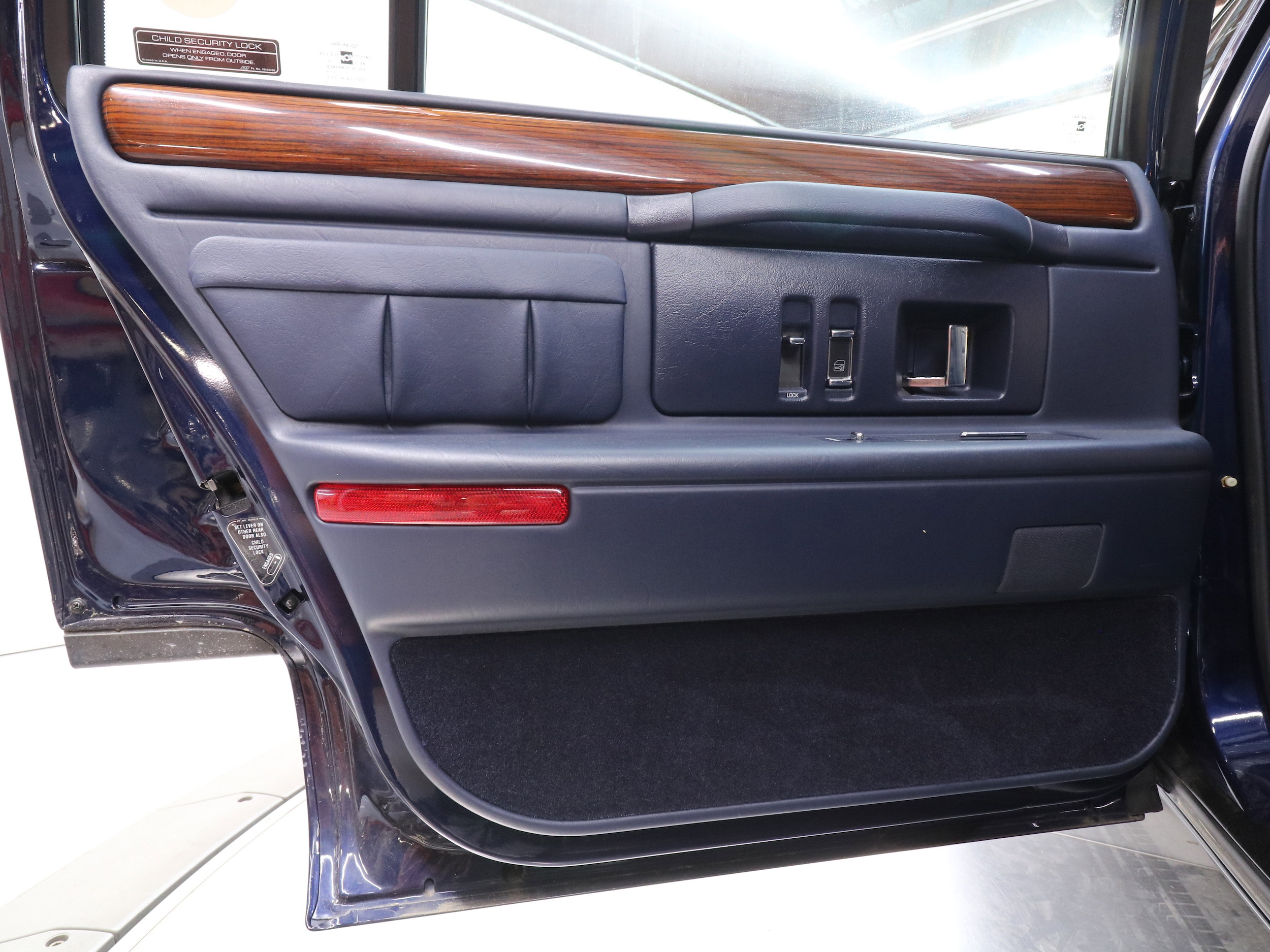 1996 Cadillac Concours 23