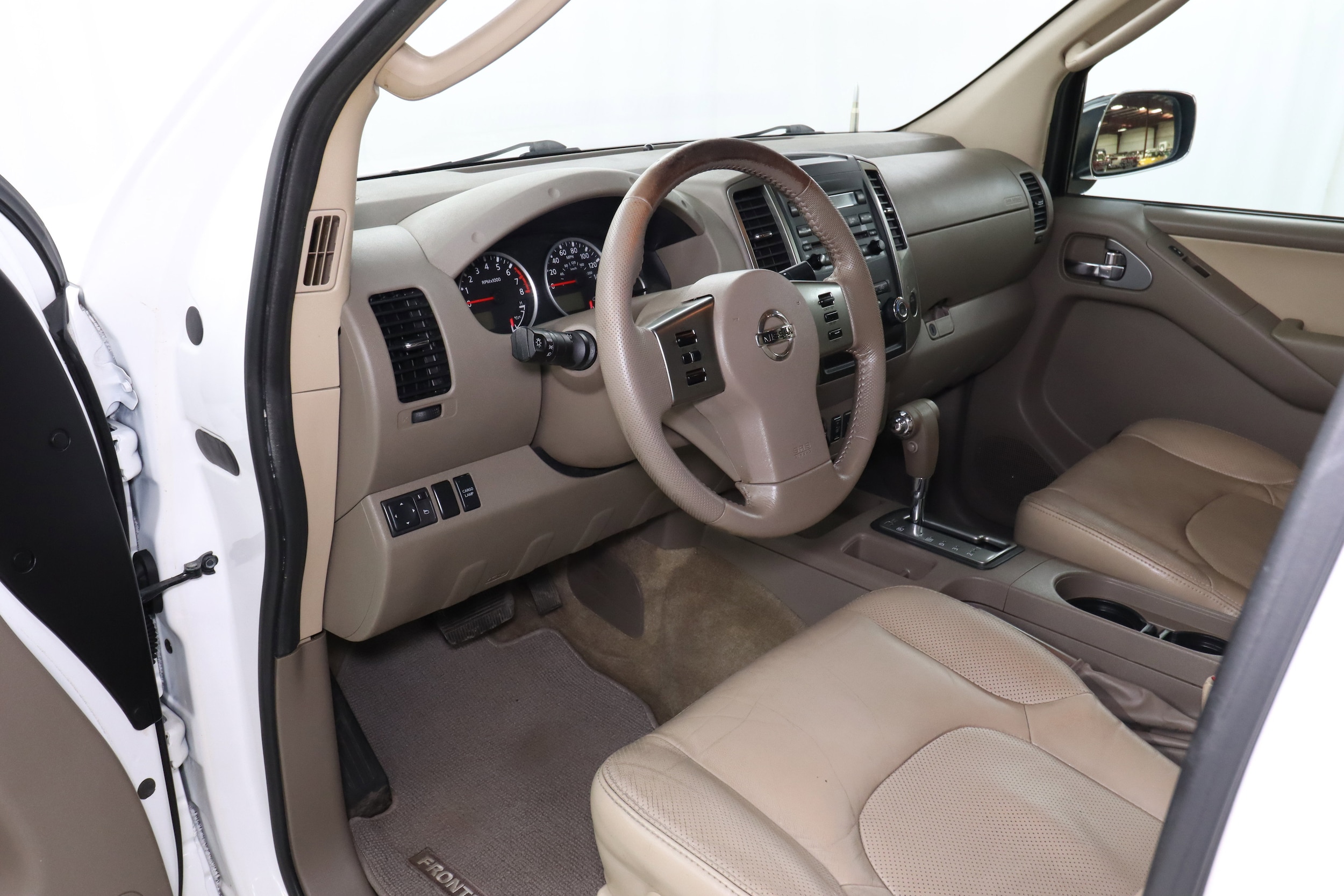 2011 Nissan Frontier 9