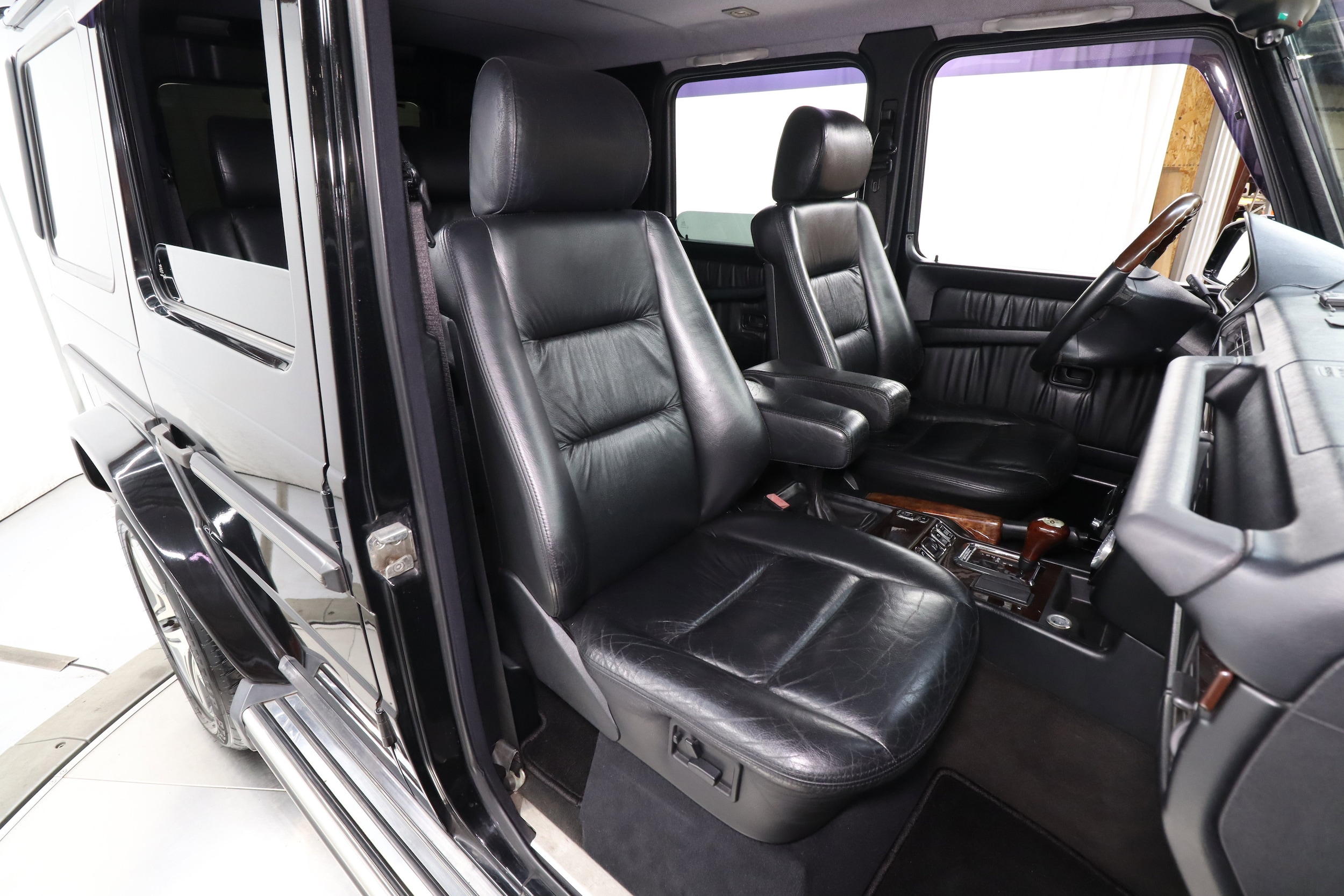 2000 Mercedes-Benz G500 21