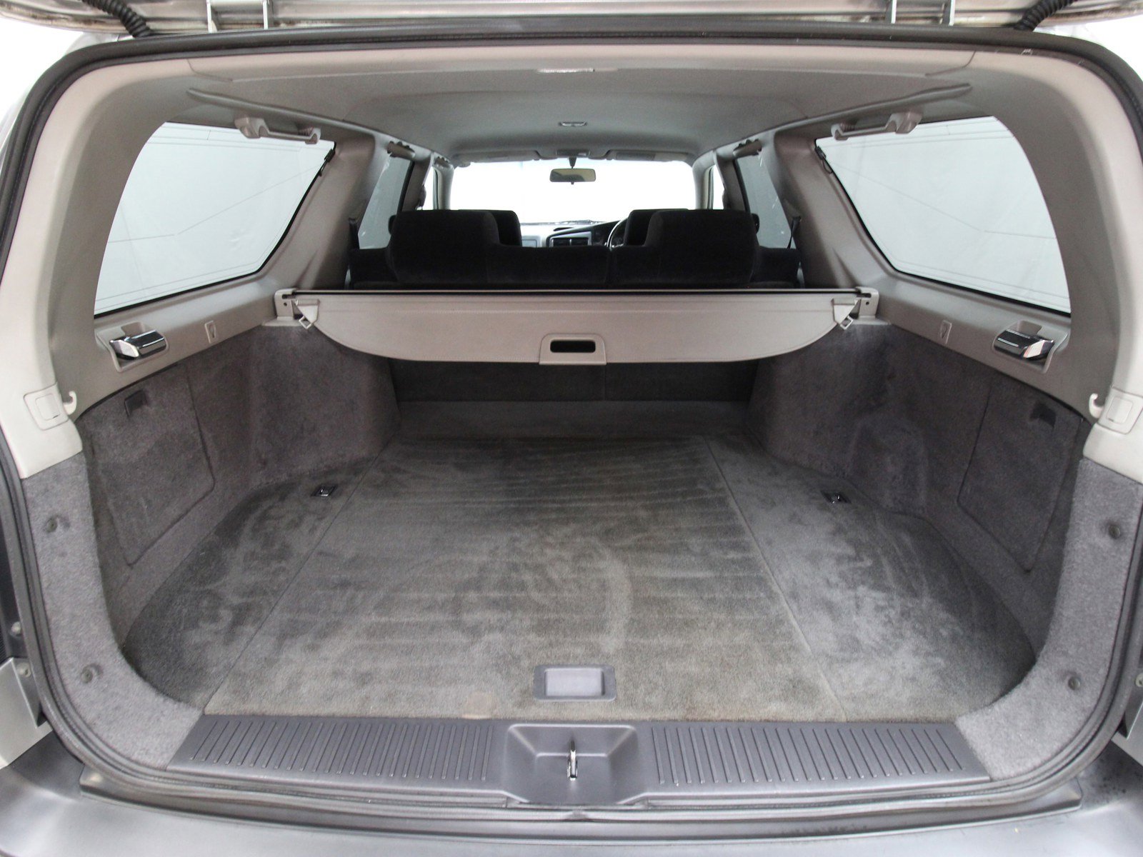 1996 Nissan Stagea 26