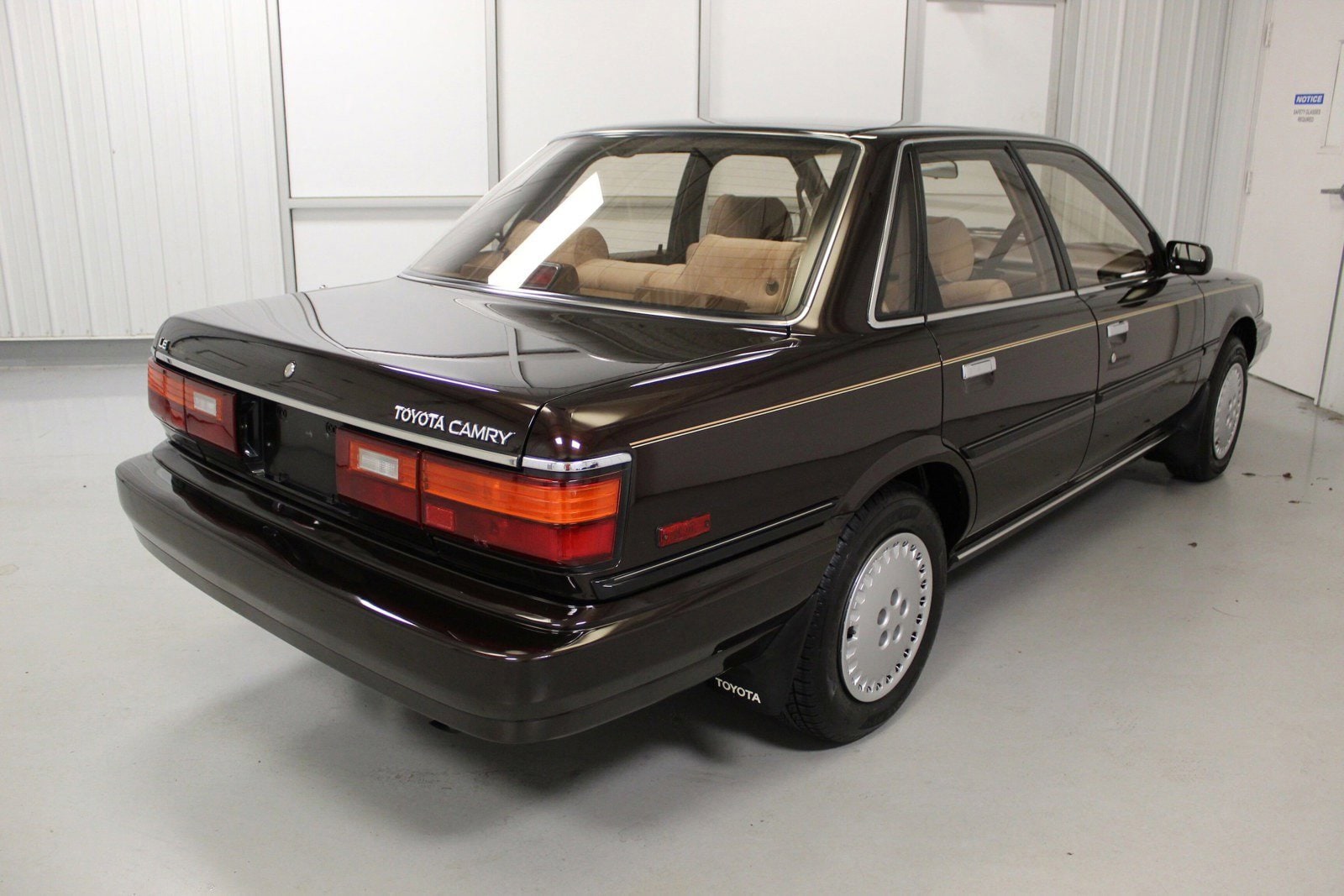 1989 Toyota Camry 8