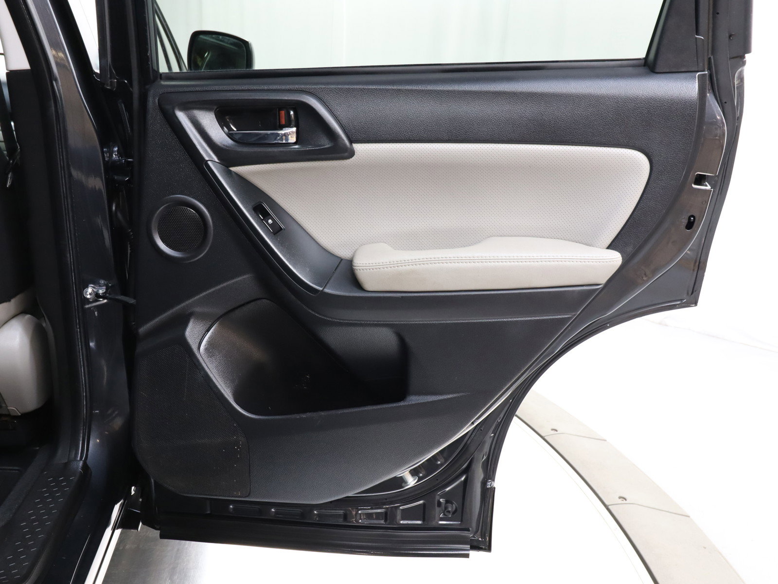2015 Subaru Forester 23