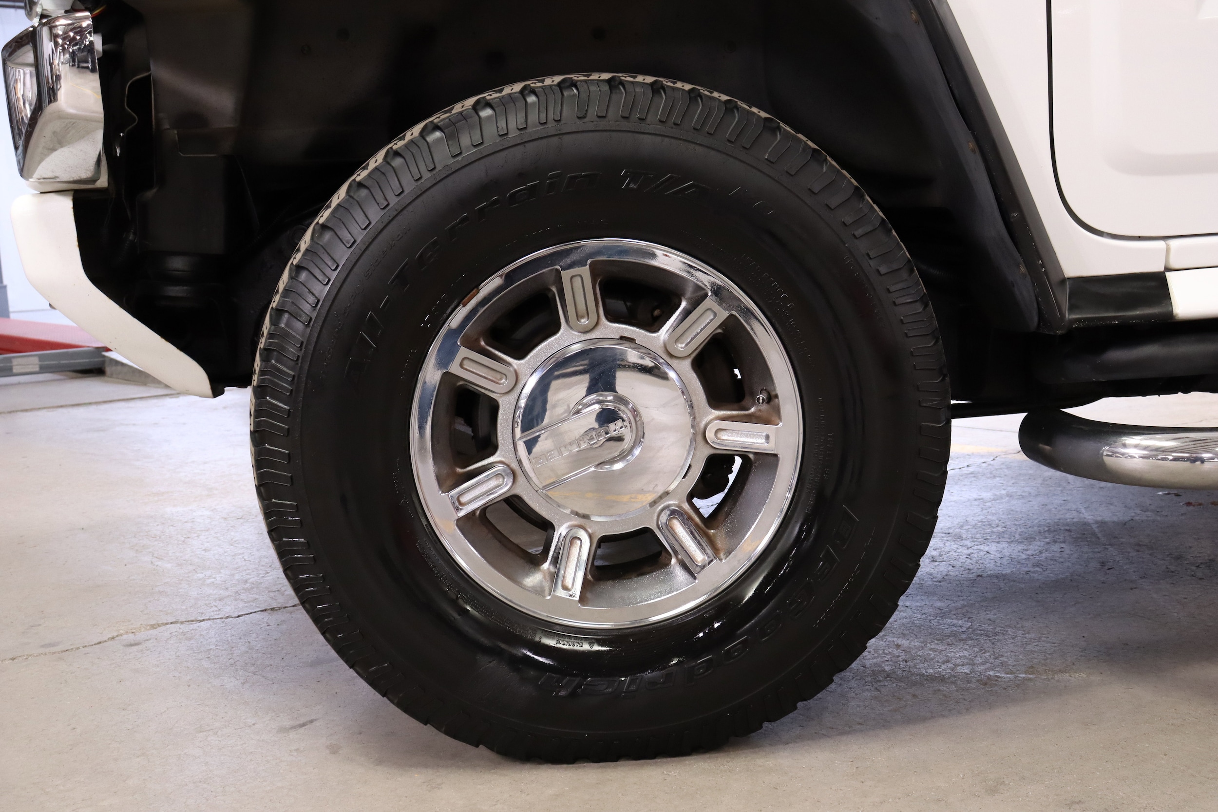 2005 HUMMER H2 35