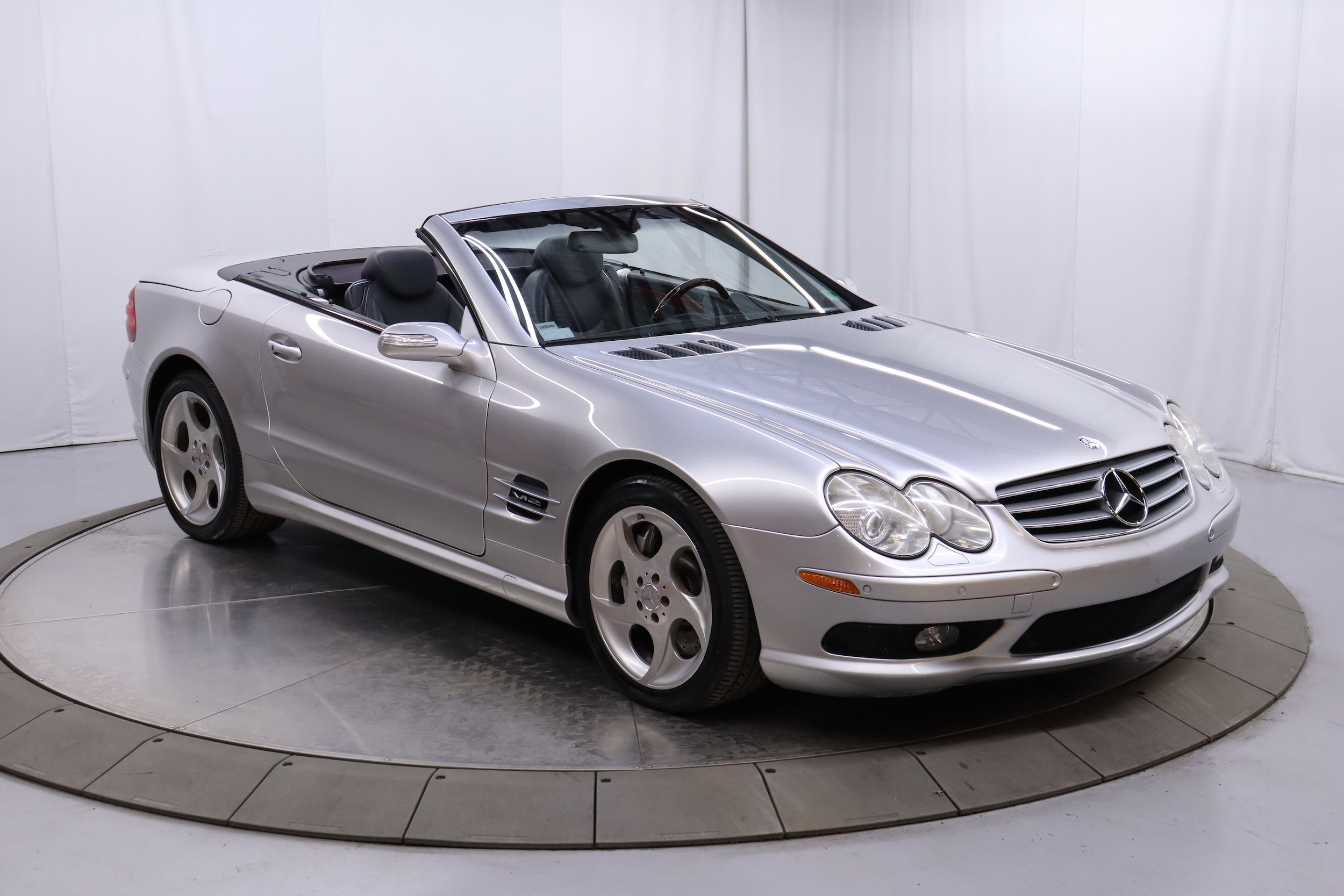 2004 Mercedes-Benz SL-Class 12