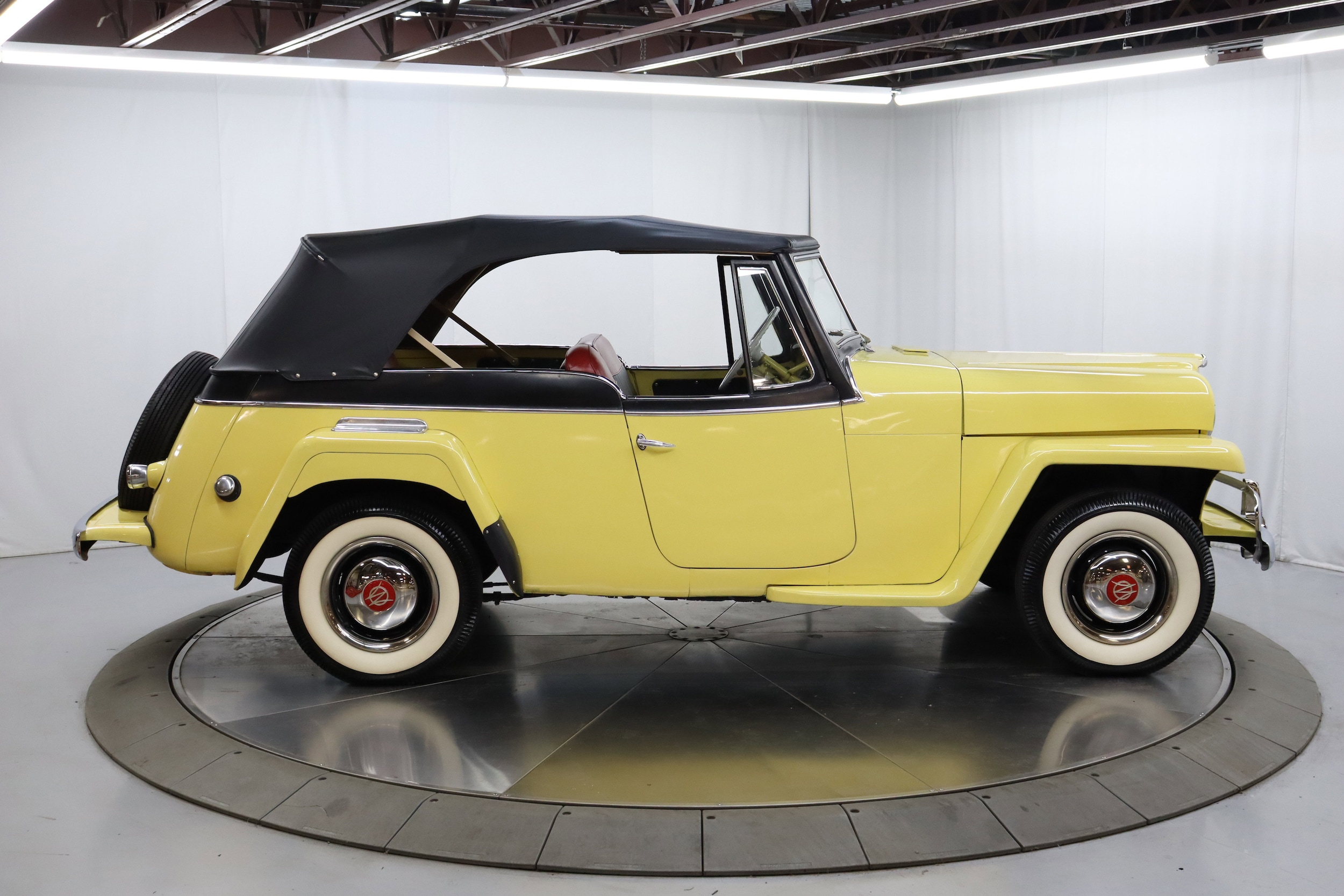 1950 Willys Jeepster 9