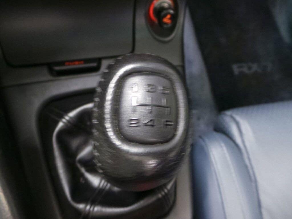 1990 Mazda RX-7 28