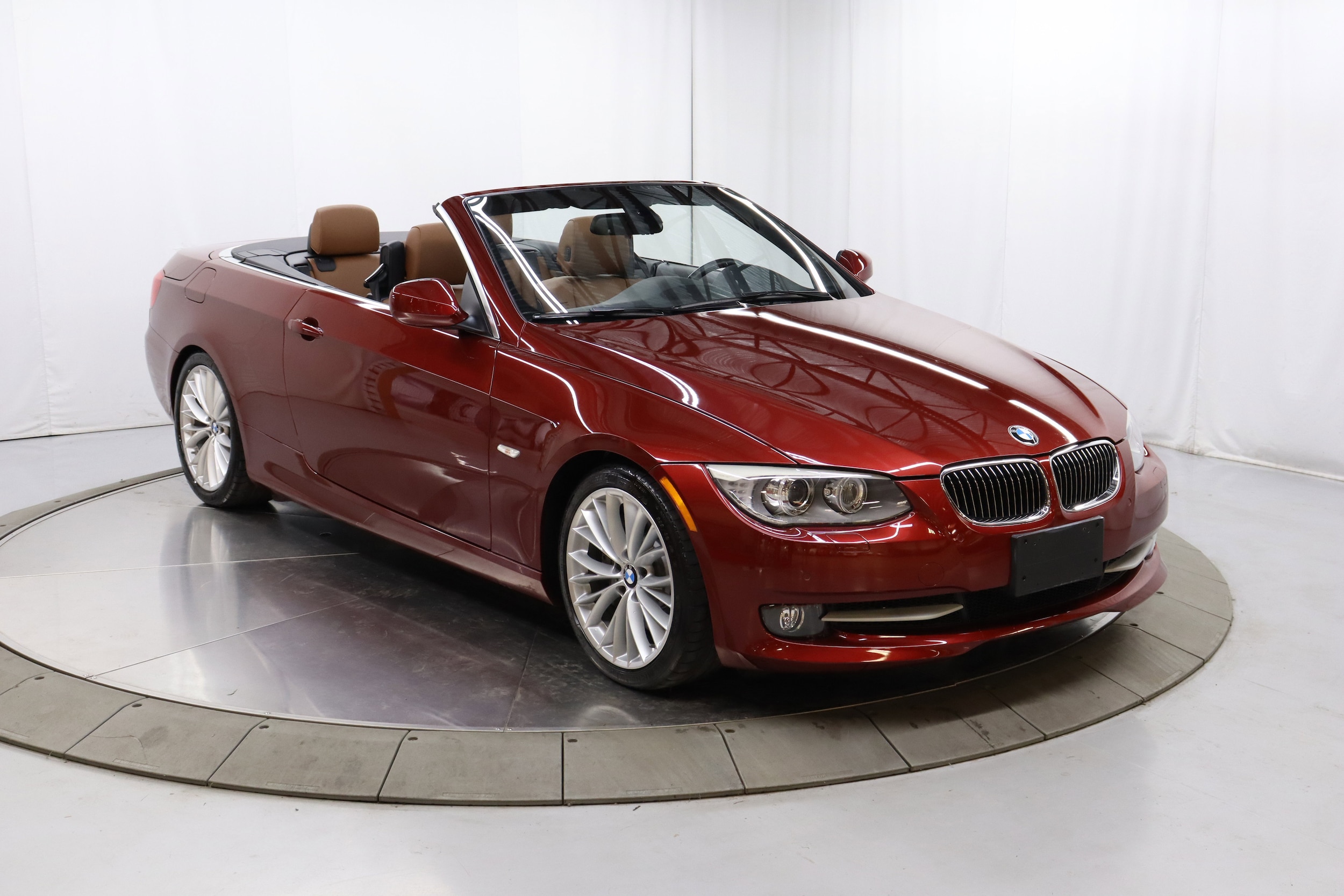 2011 BMW 3 Series 11