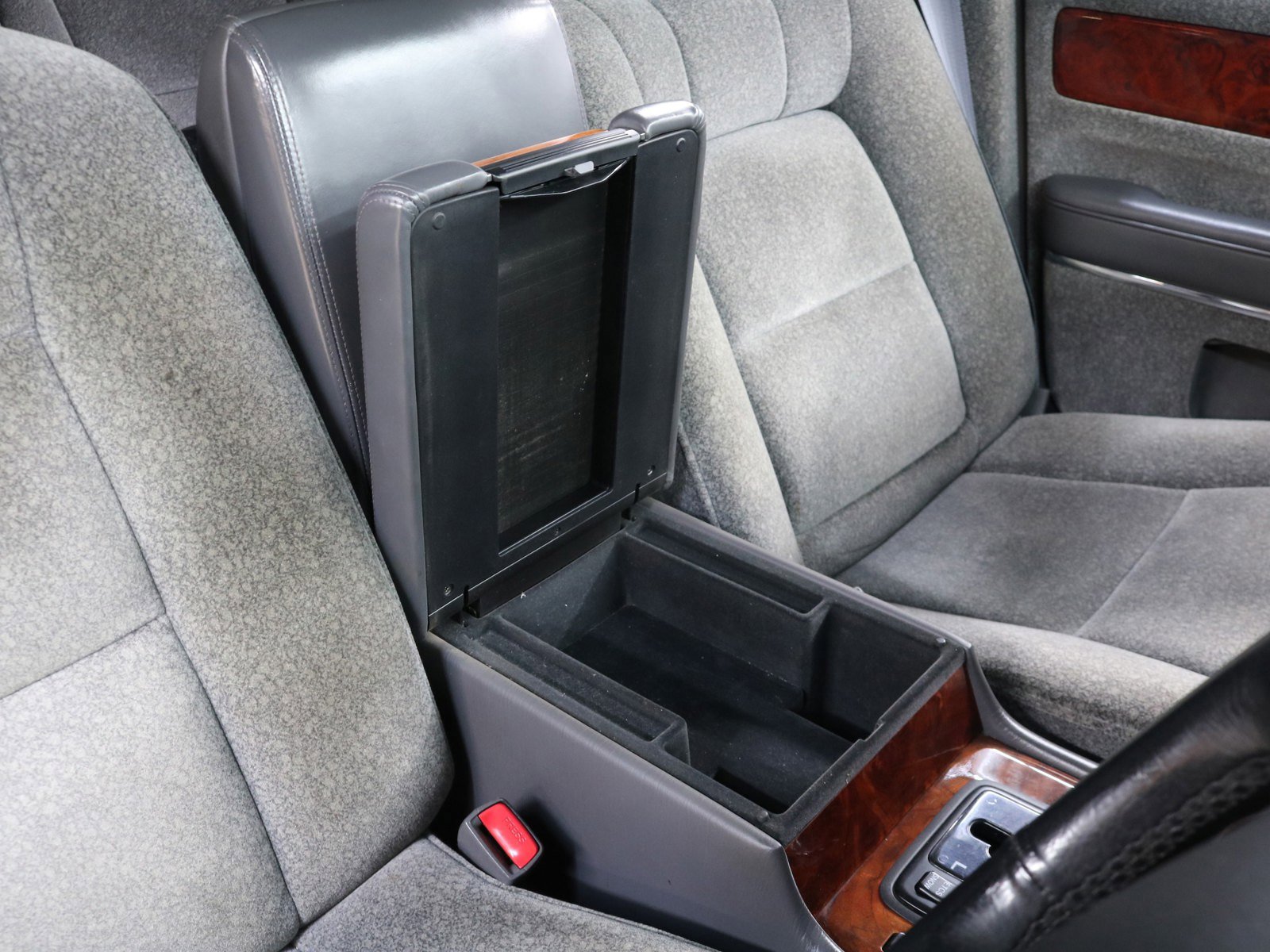1997 Toyota Century 56