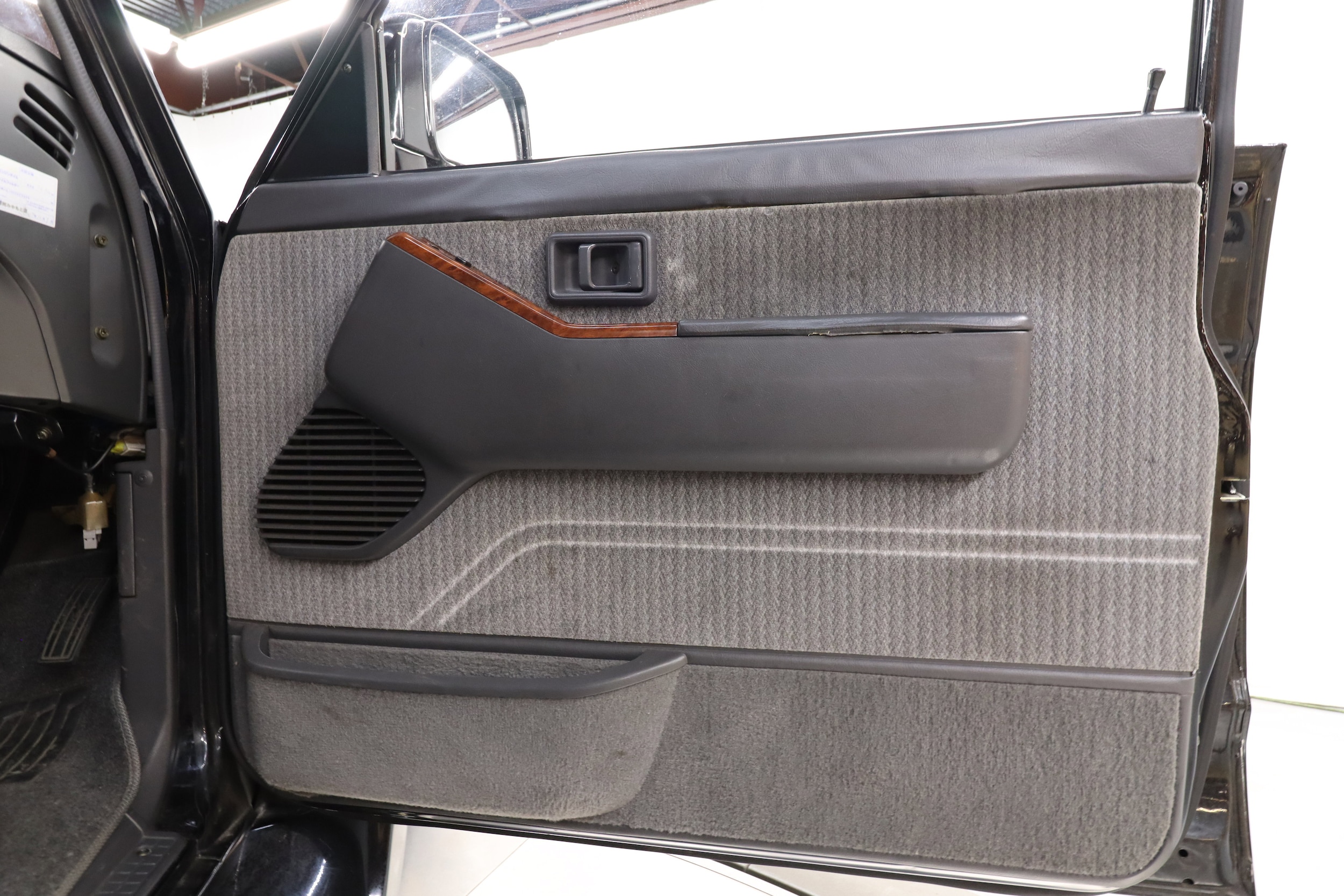 1995 Nissan Safari 24