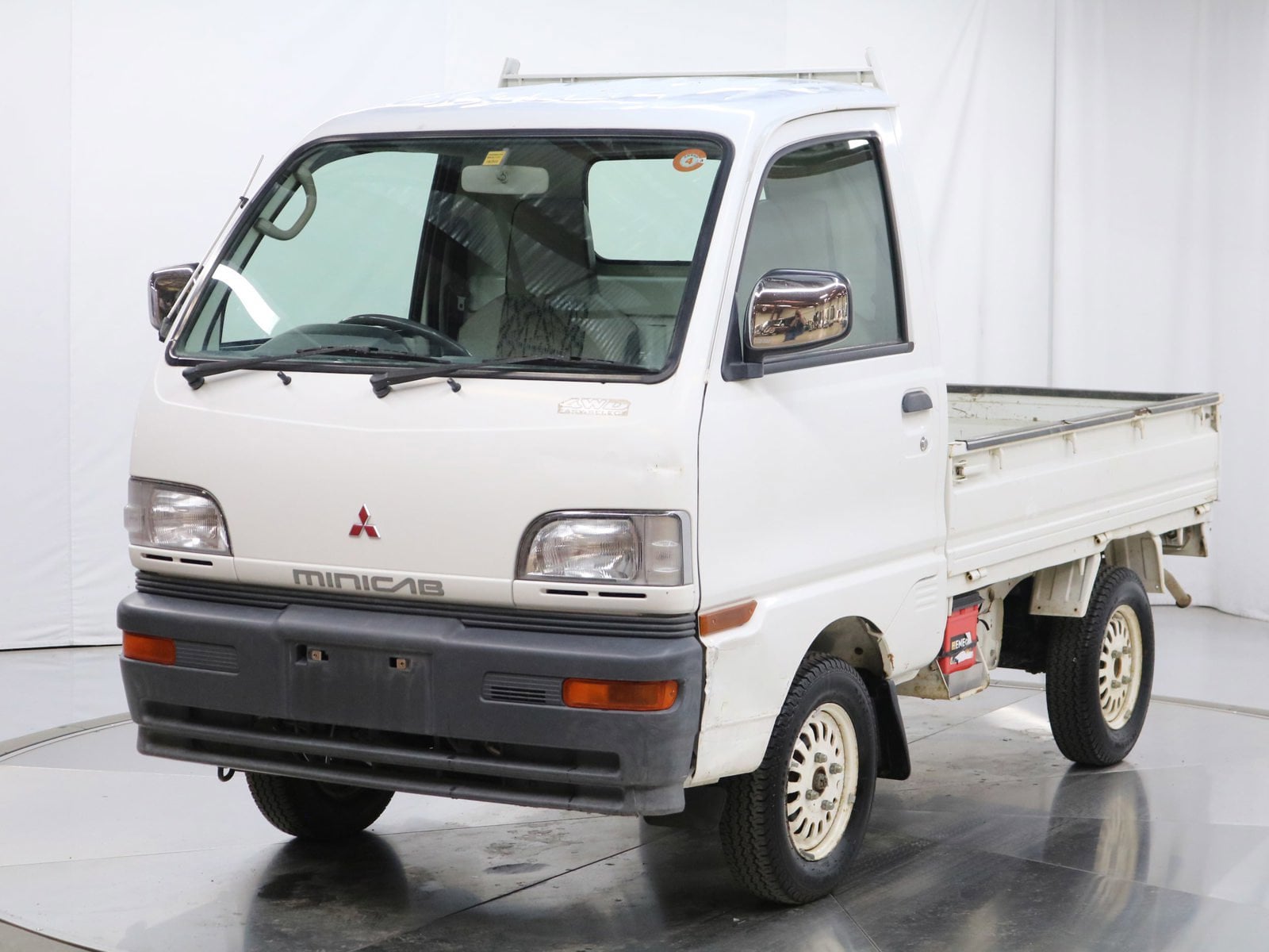 1997 Mitsubishi Minicab 2