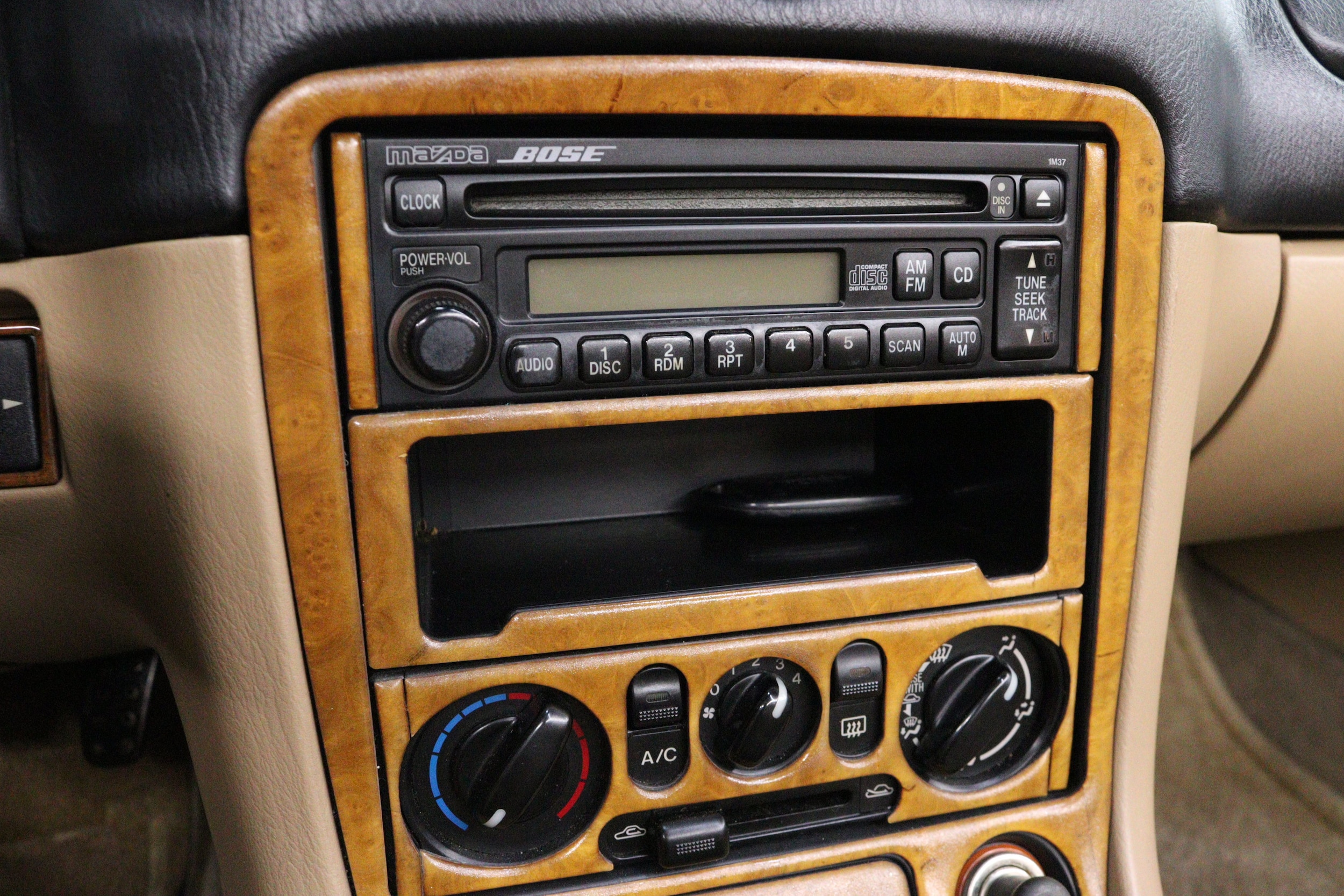 2001 Mazda MX-5 Miata 21