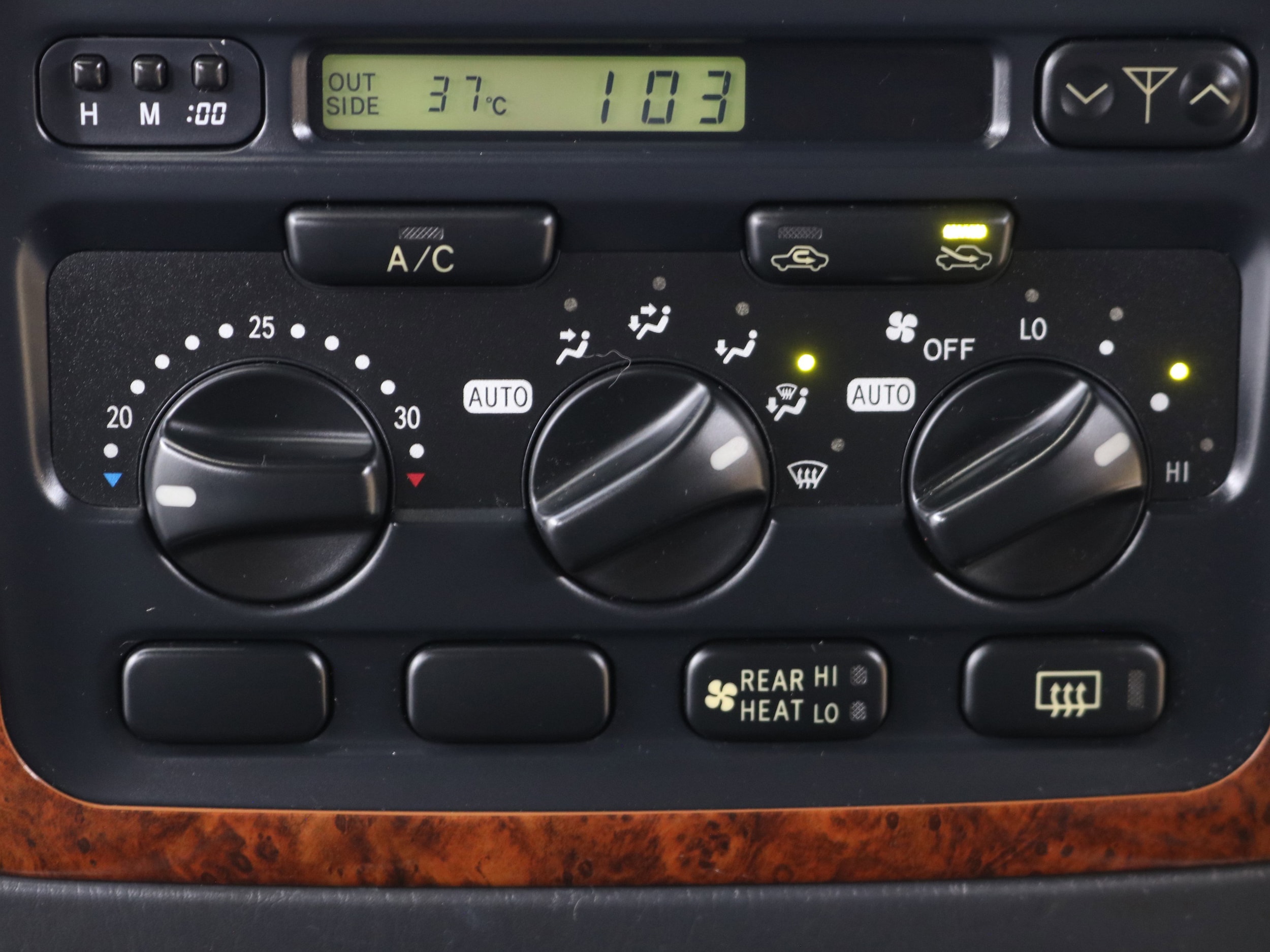 1998 Toyota Land Cruiser 13