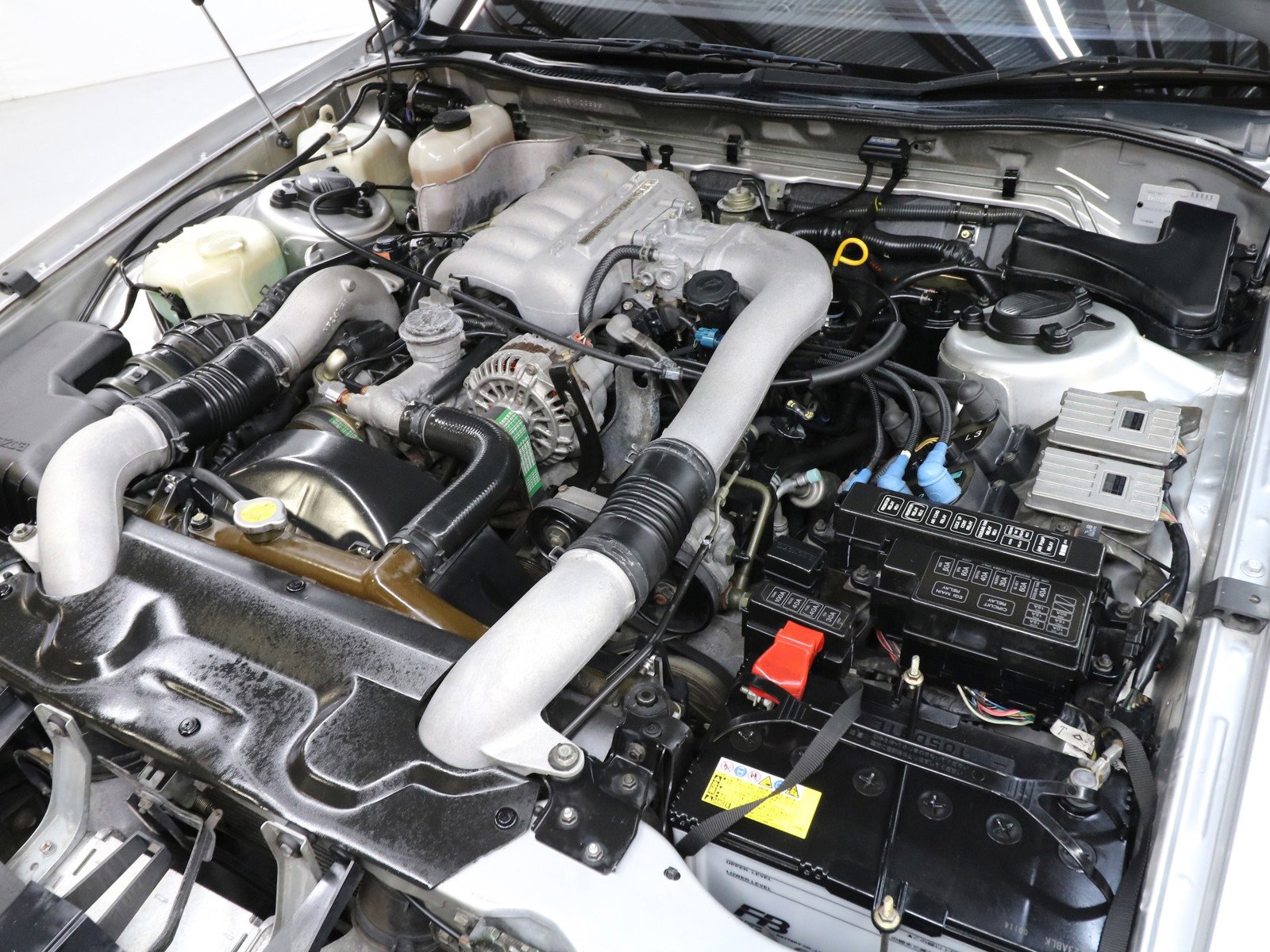 1995 Mazda Cosmo 22