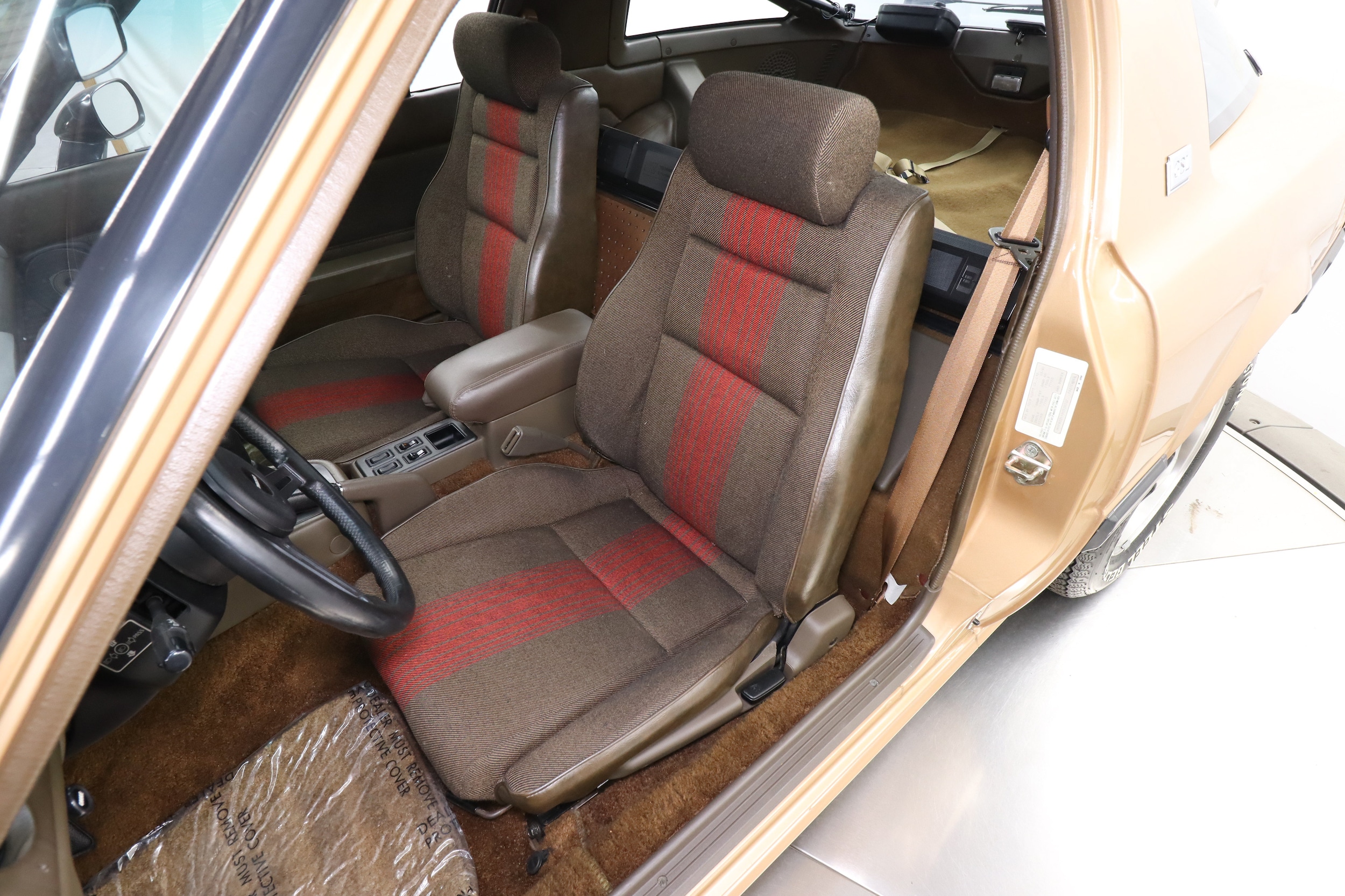 1981 Mazda RX-7 38