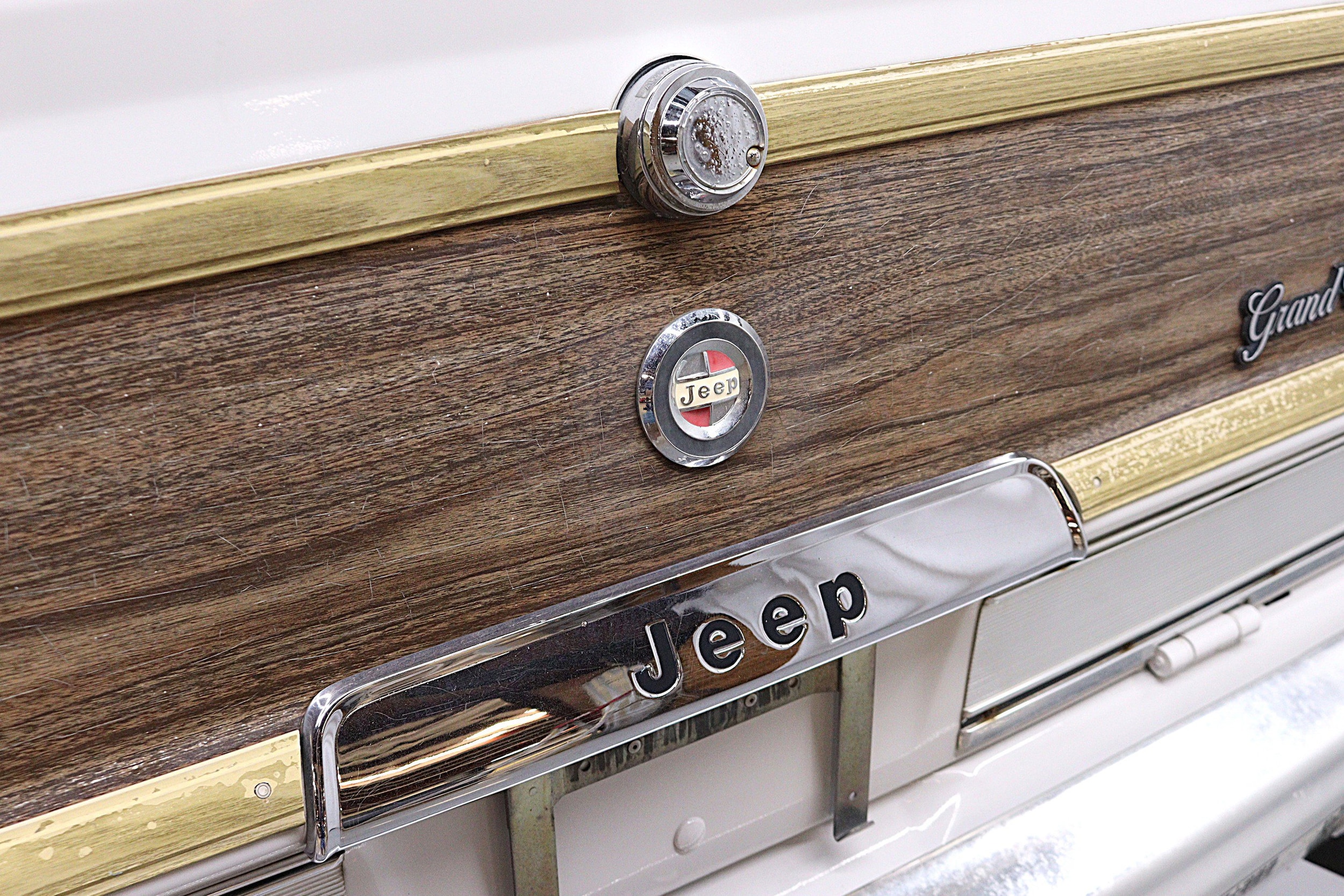 1997 Jeep Grand Wagoneer 67