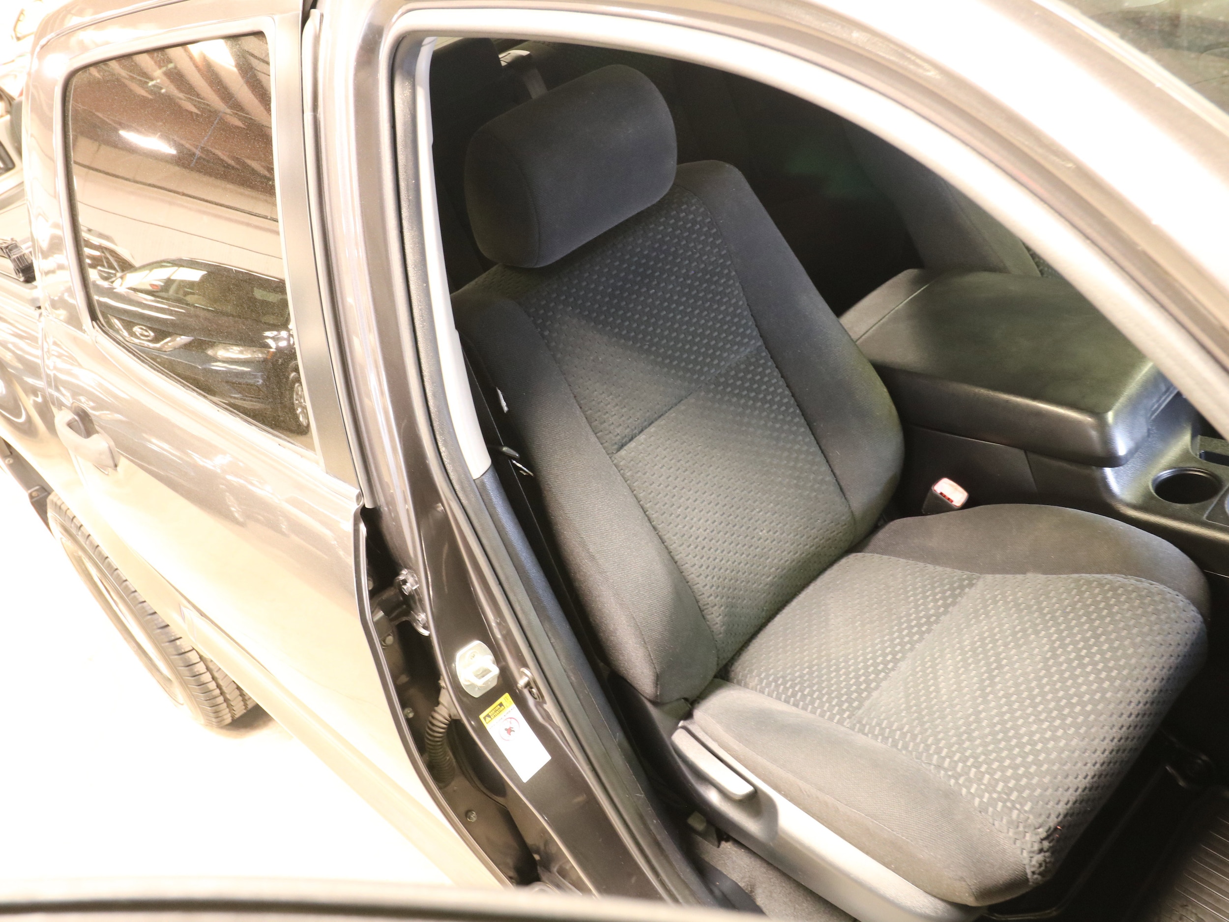 2012 Toyota Tundra 4WD Truck 17