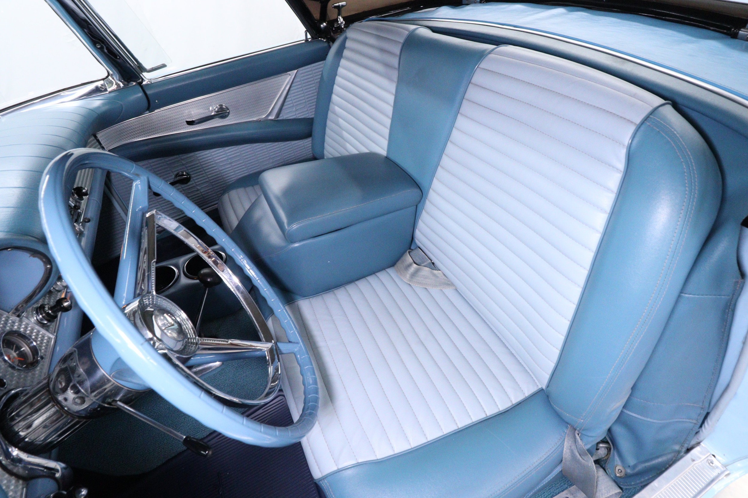 1957 Ford Thunderbird 43