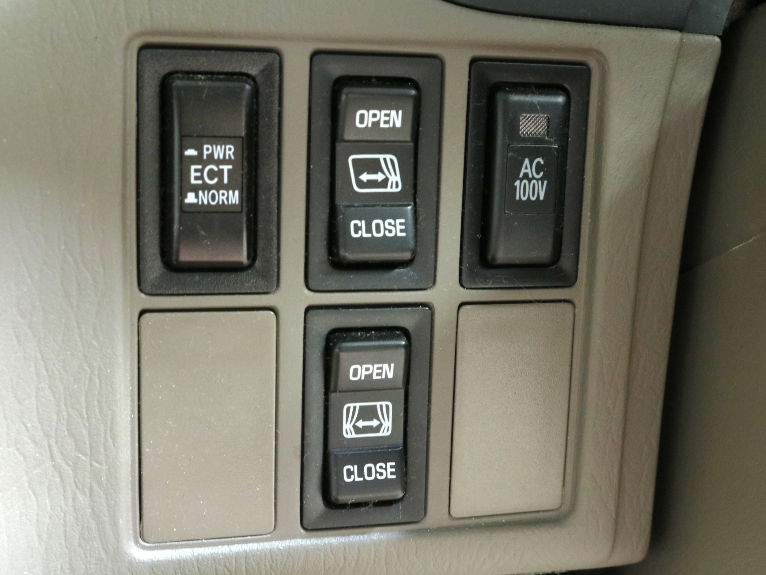 2000 Toyota Grand Hiace 52