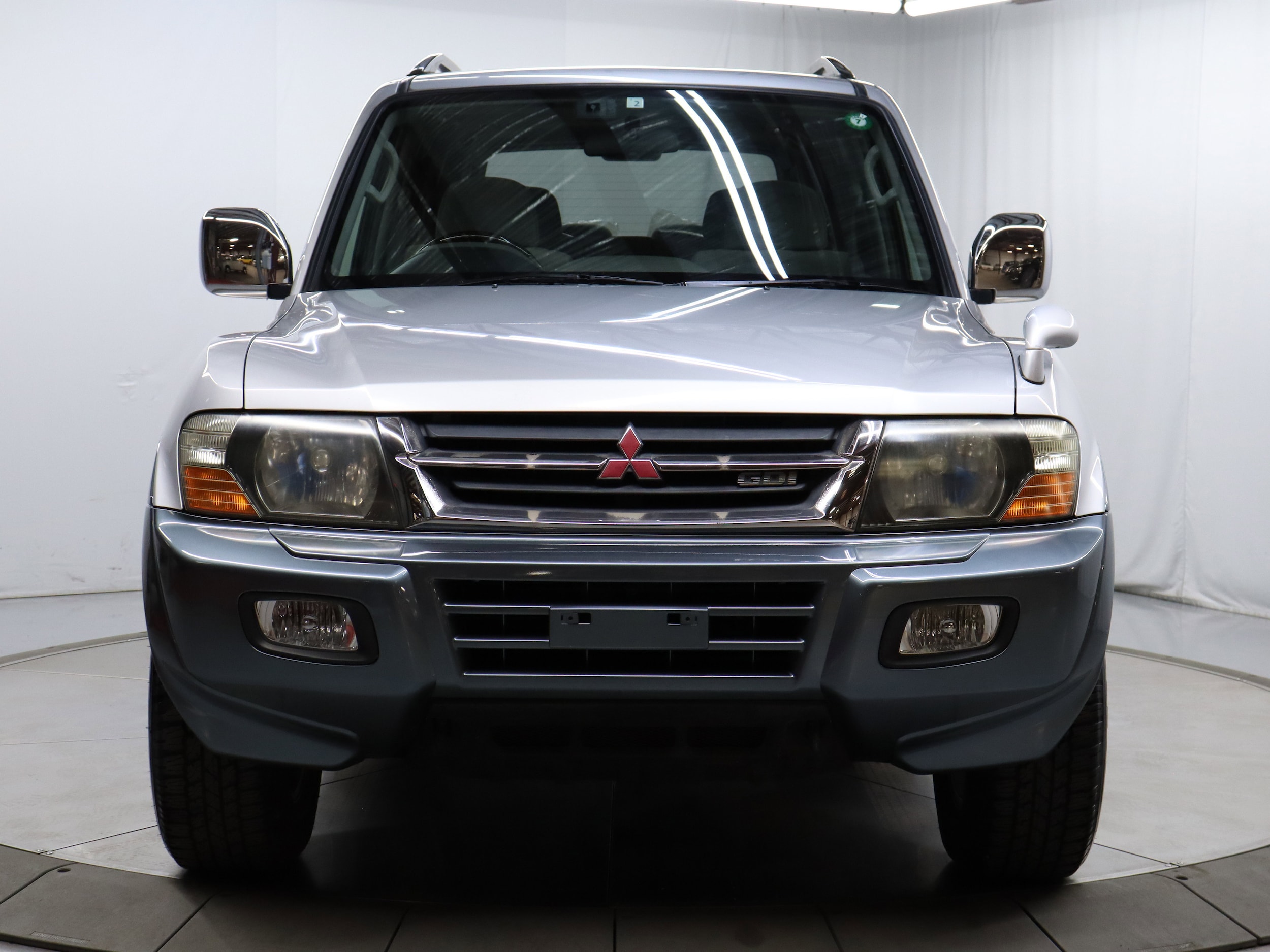 2000 Mitsubishi Pajero 3