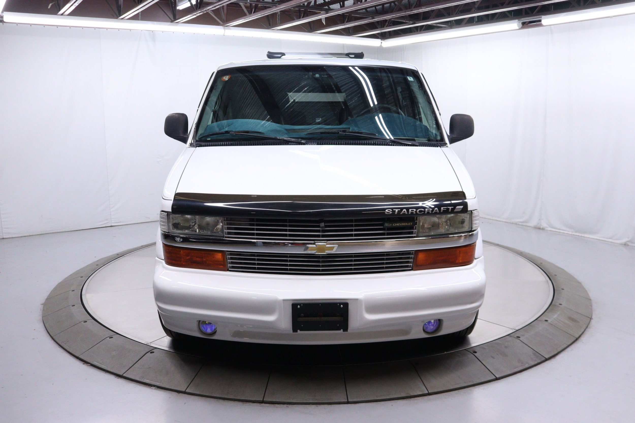 2001 Chevrolet Astro Cargo Van 3