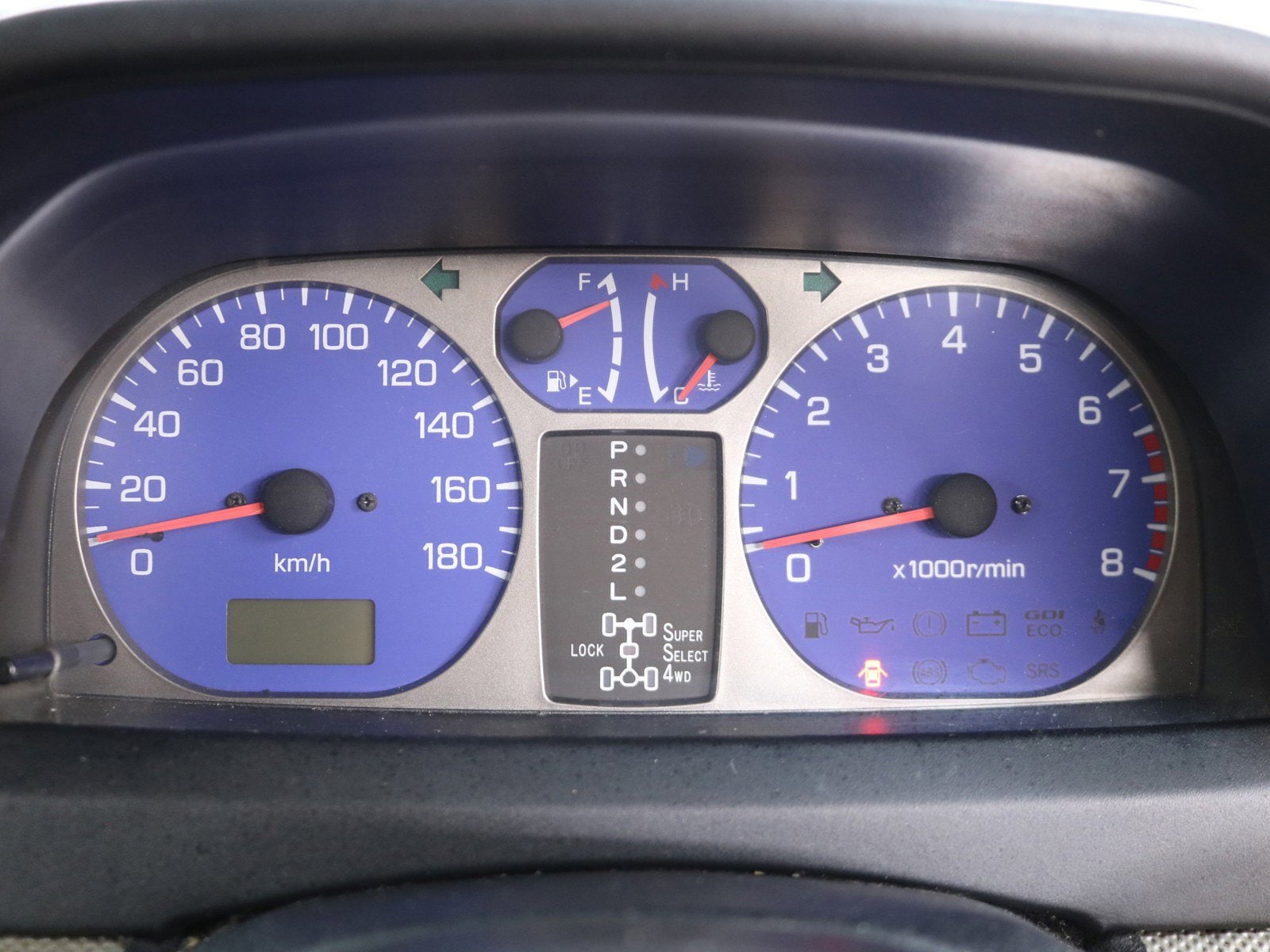 1999 Mitsubishi Pajero 10